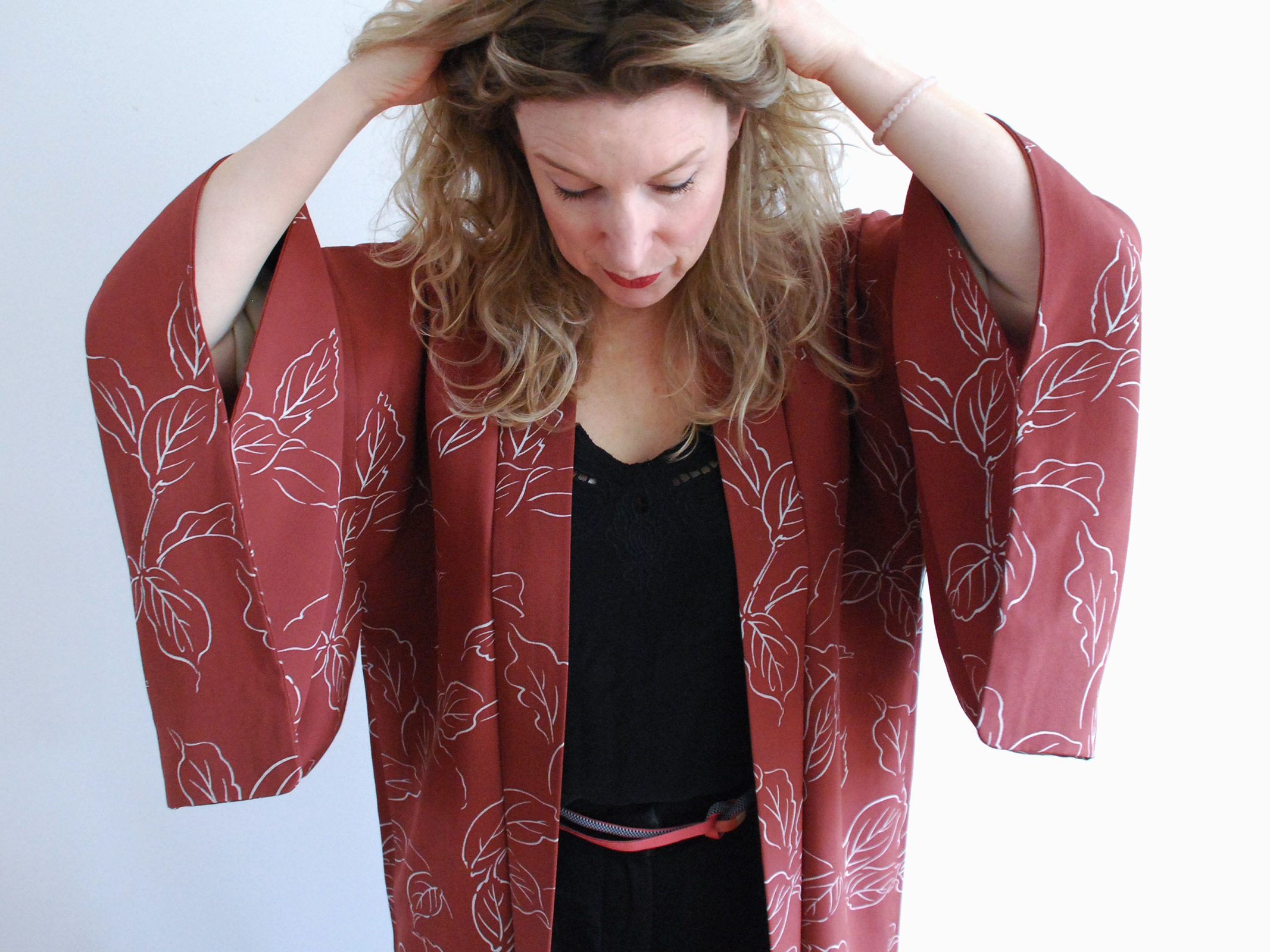 Aki – gorgeous Kimono Jacket in Japanese carmine color