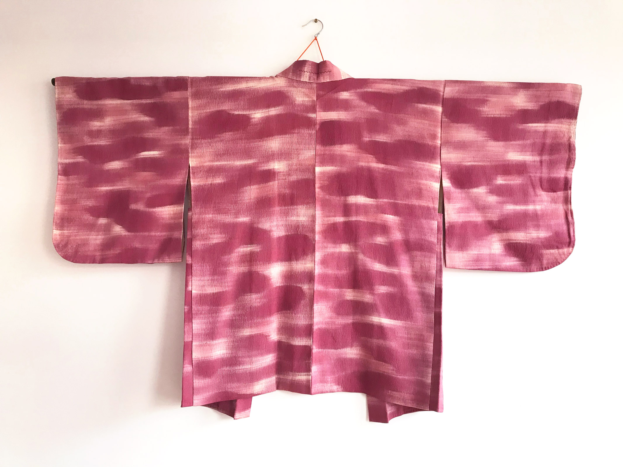 Shigeko – cheerful silk Kimono jacket in fuchsia red