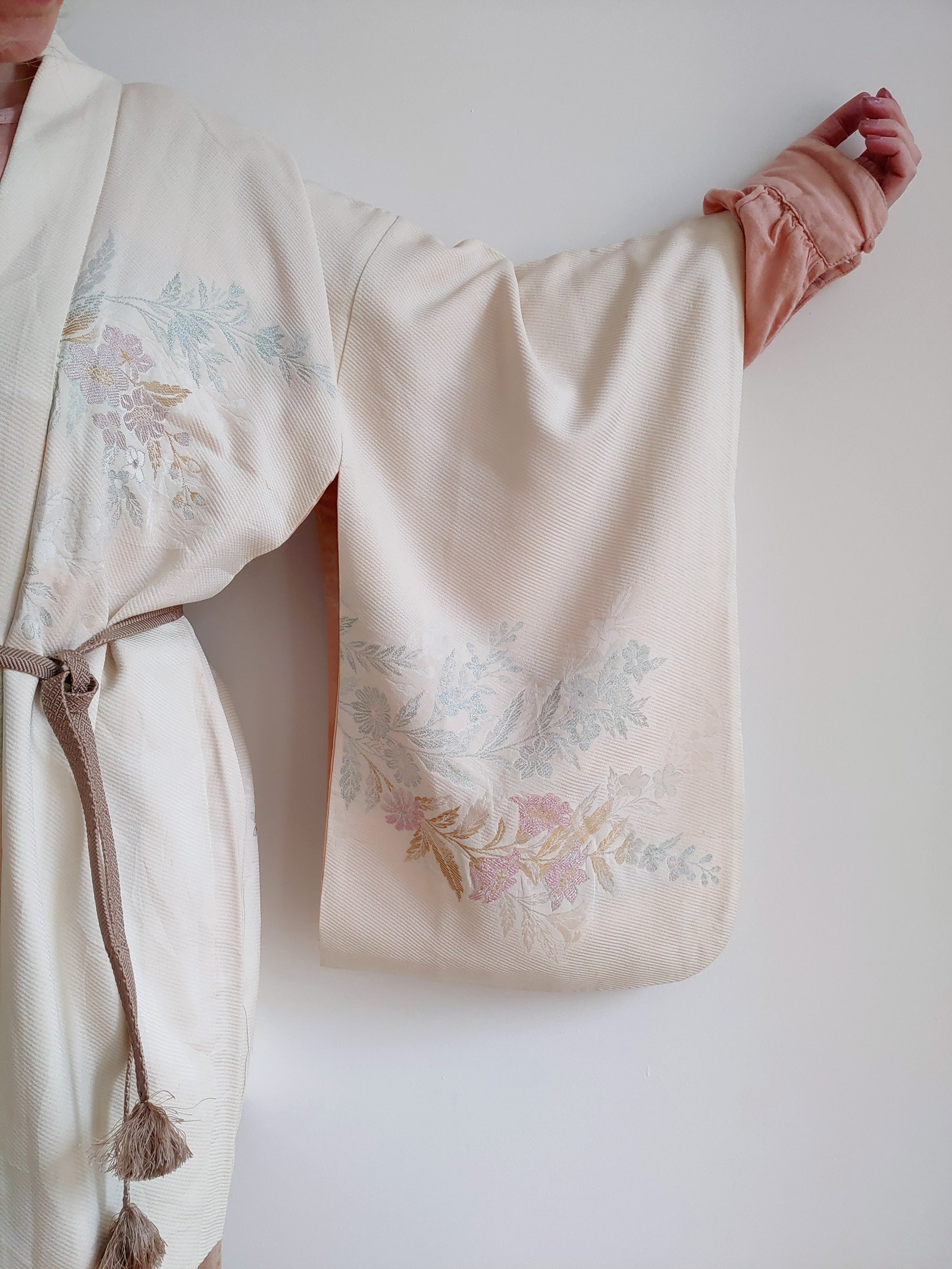Misumi – short Kimono, pure beauty in soft beige