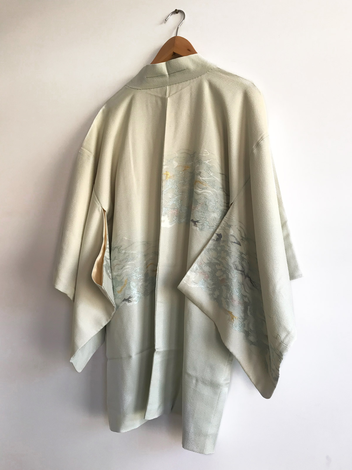 Megumi – delicate, silk Kimono jacket with woven metallic threads