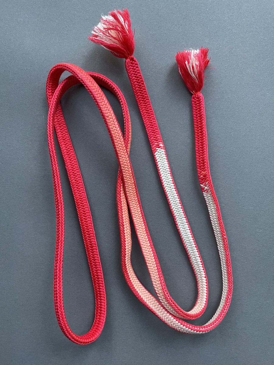 Obijime cord in gradient red-white