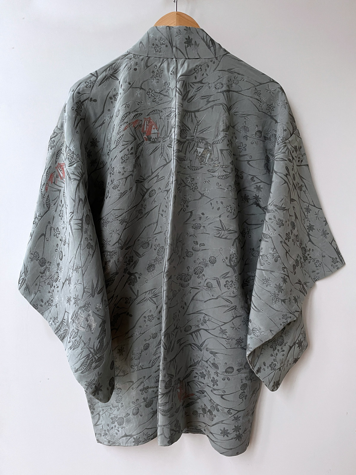 Minka – pale bluegrey Kimono Jacket with all-over woven Japanese design