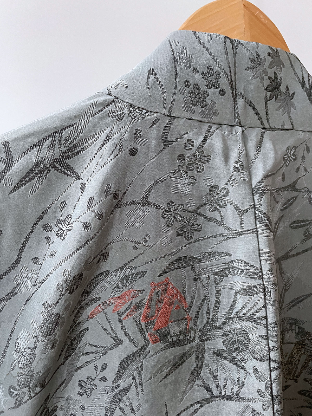 Minka – pale bluegrey Kimono Jacket with all-over woven Japanese design