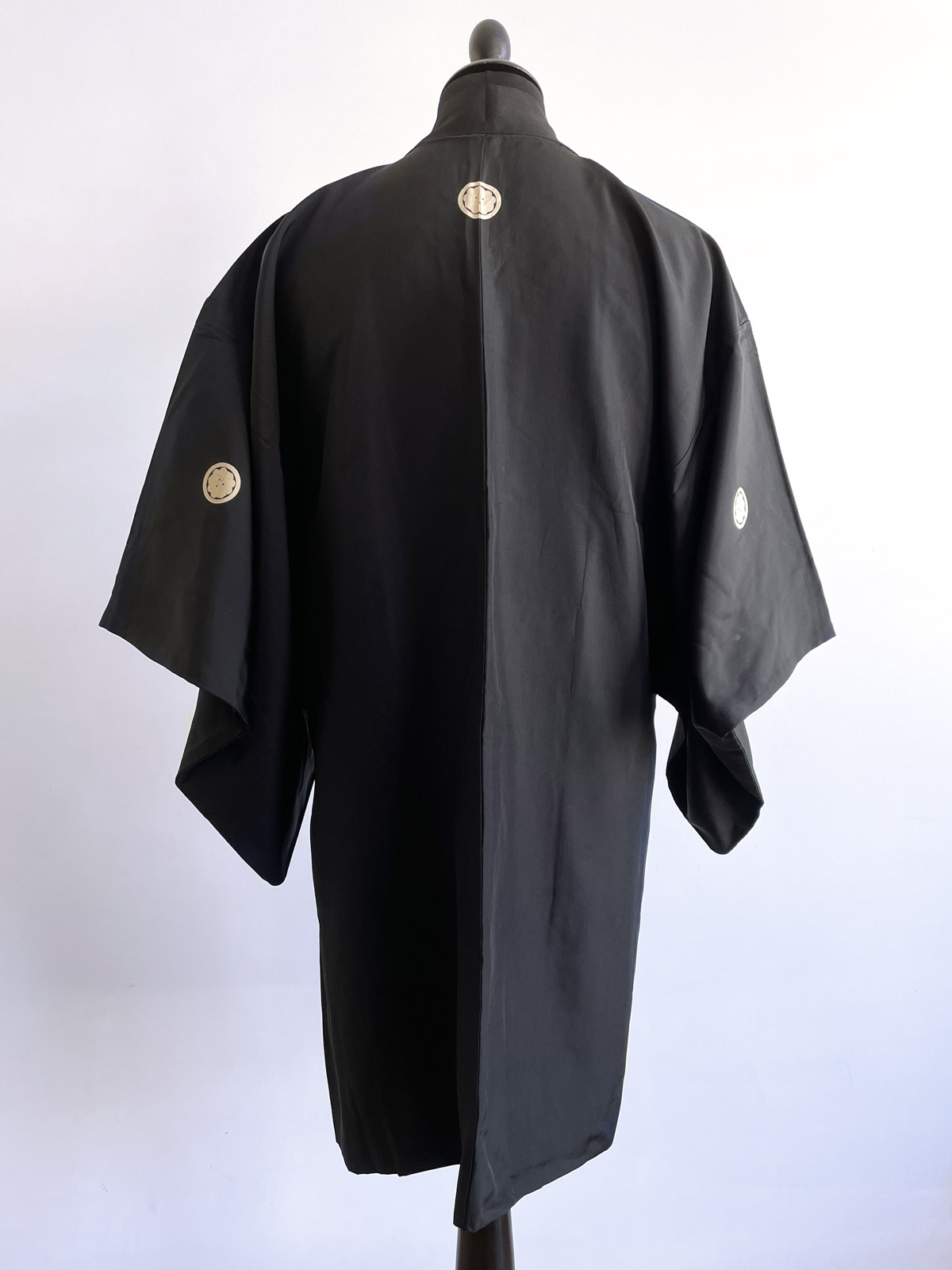 Hiroki – black silk Kimono jacket with silk woven lining in copper brown