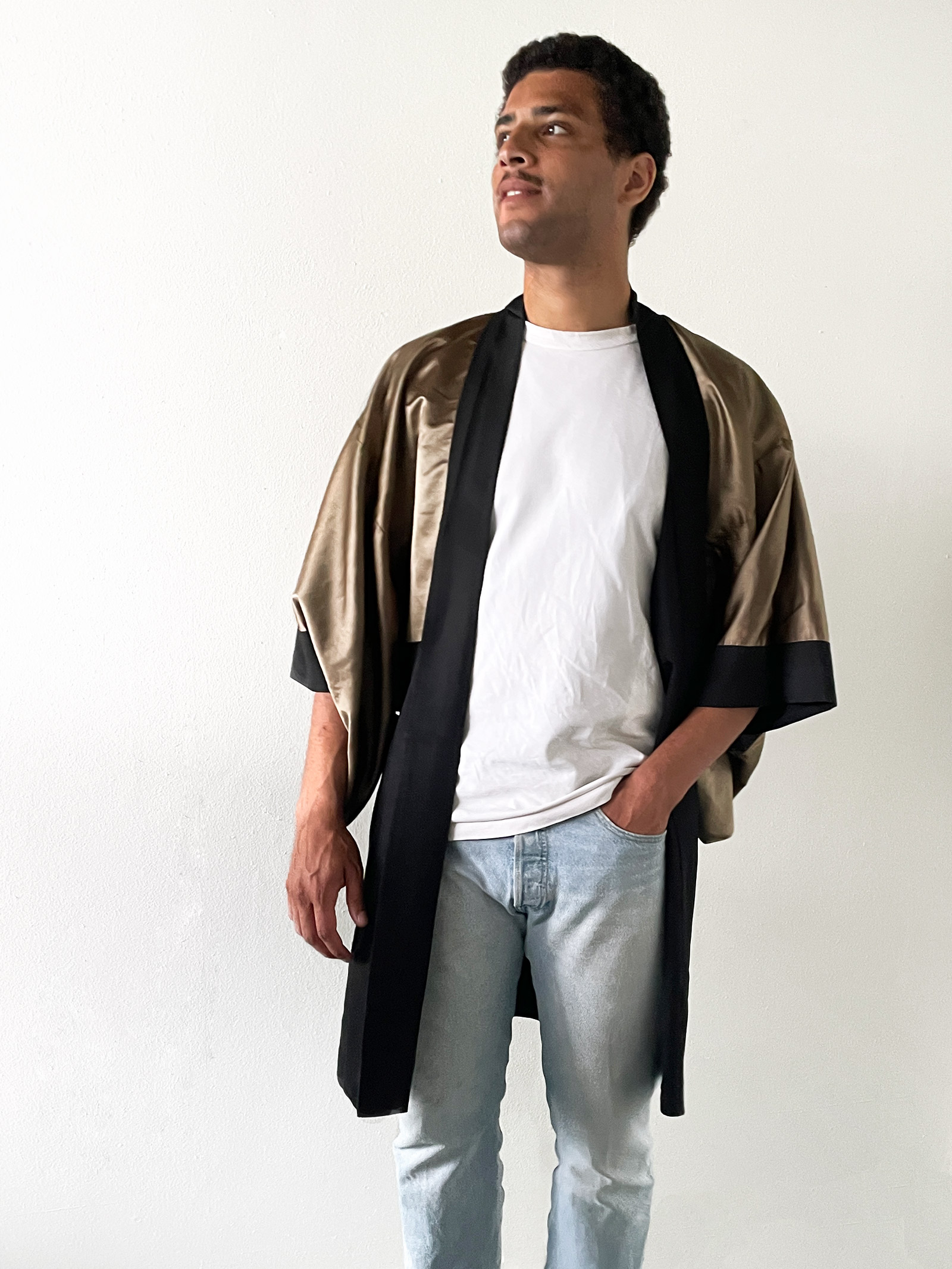 Michi – silk men’s Kimono jacket with woven lining of Fuji scenery
