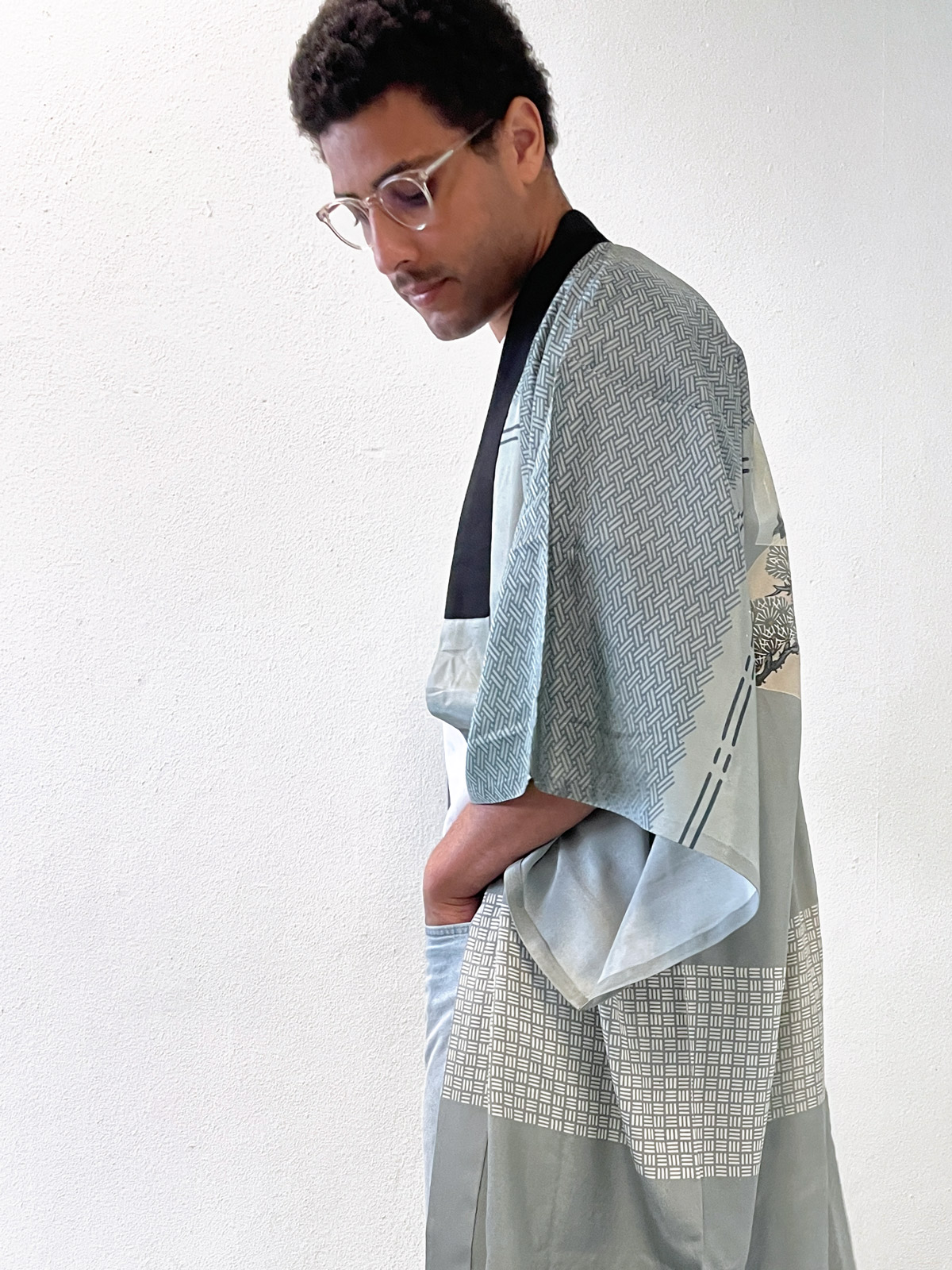 Akihiko – light gray-blue long Kimono for men