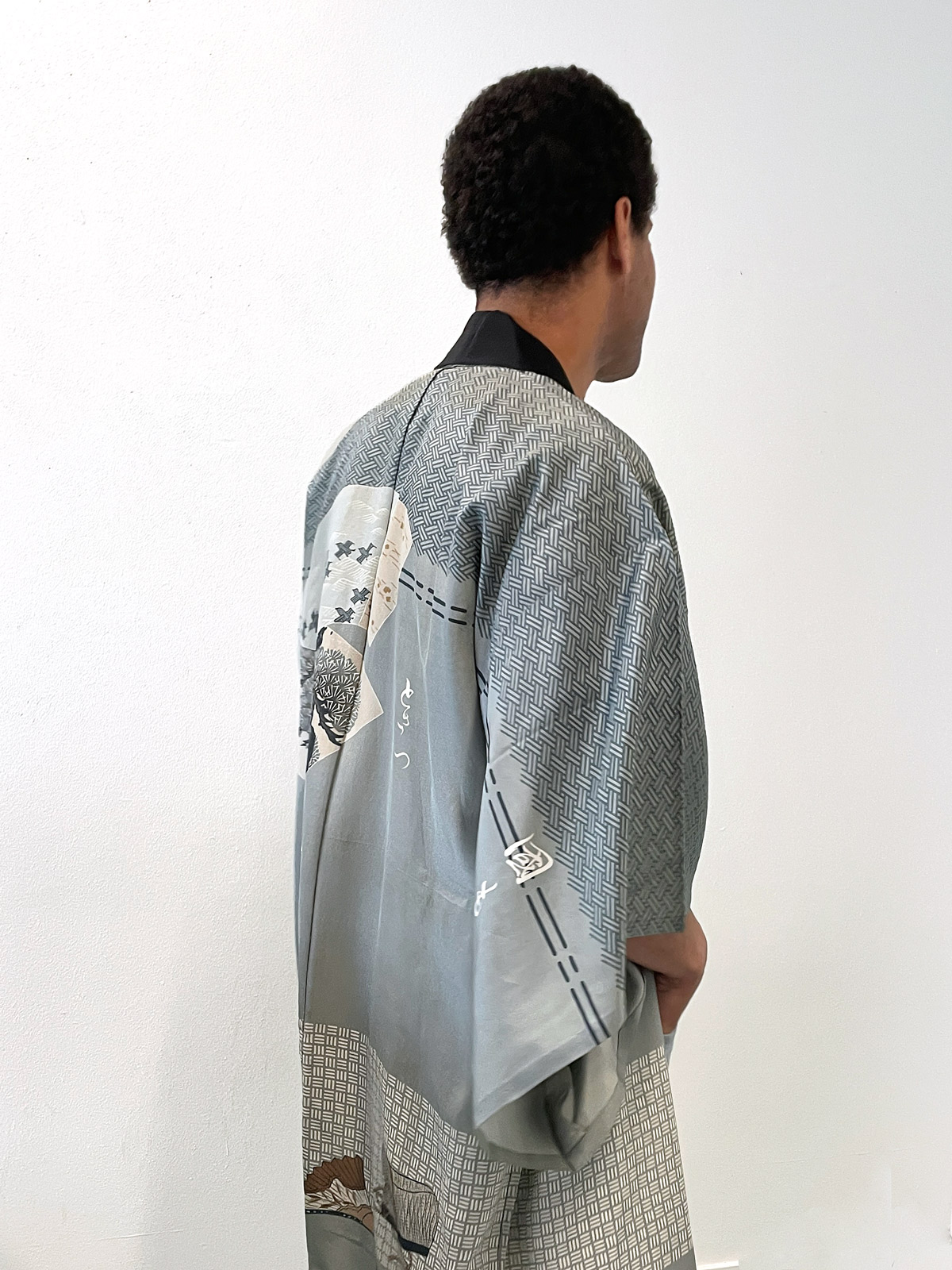 Akihiko – light gray-blue long Kimono for men