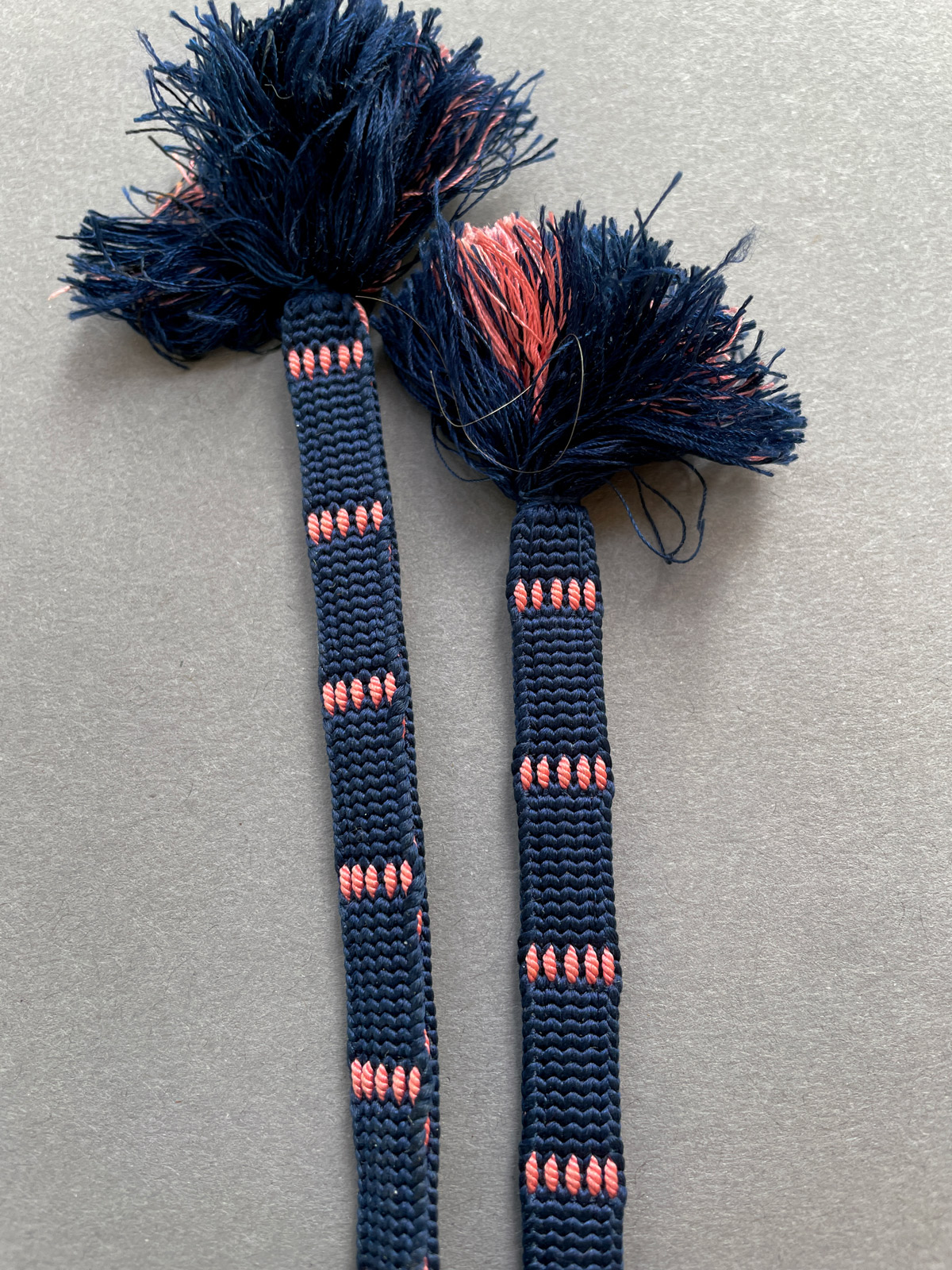 Dark blue cord (Obijime) with pink stripes