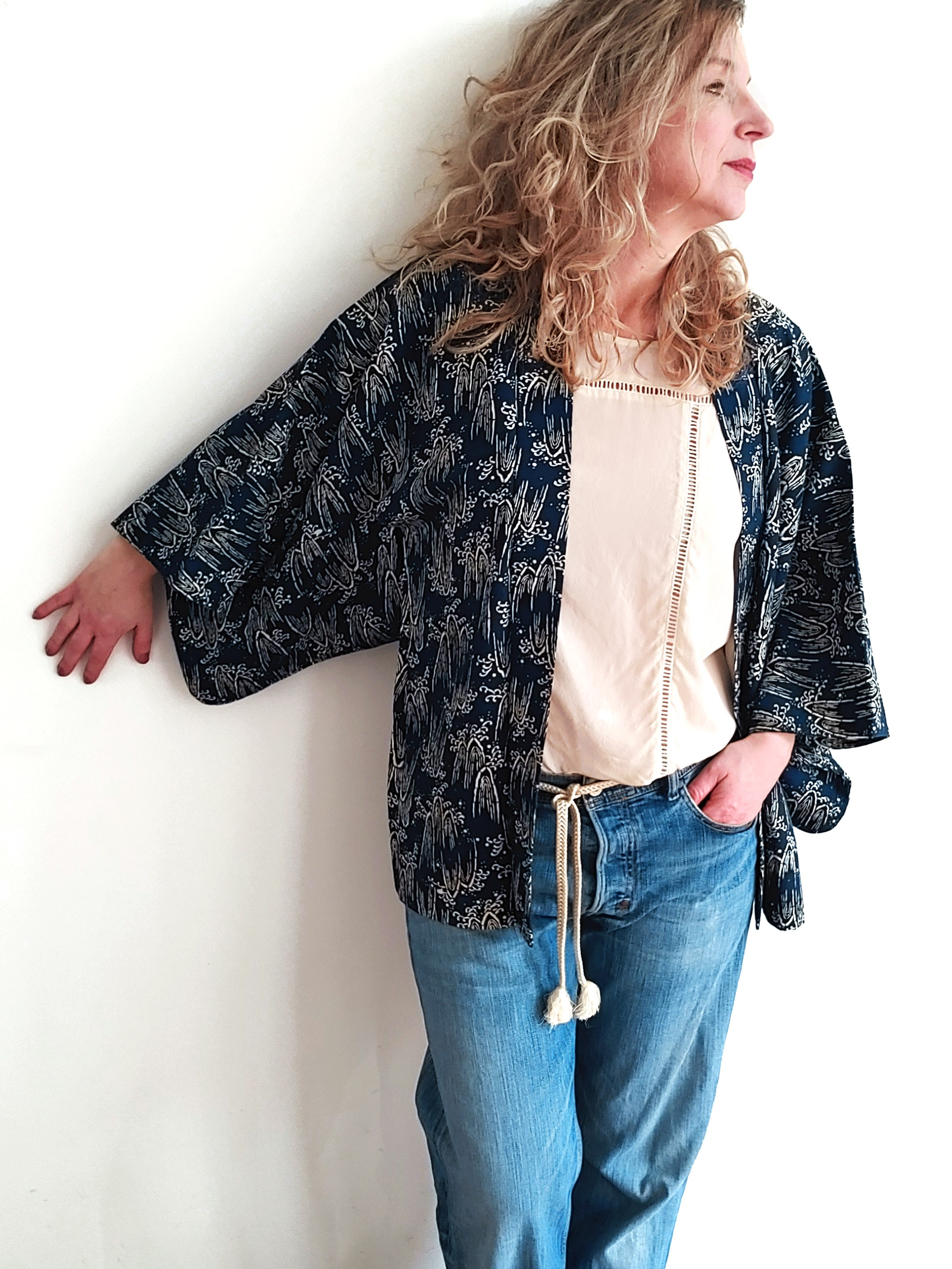Taki – blue Kimono jacket with waterfall print