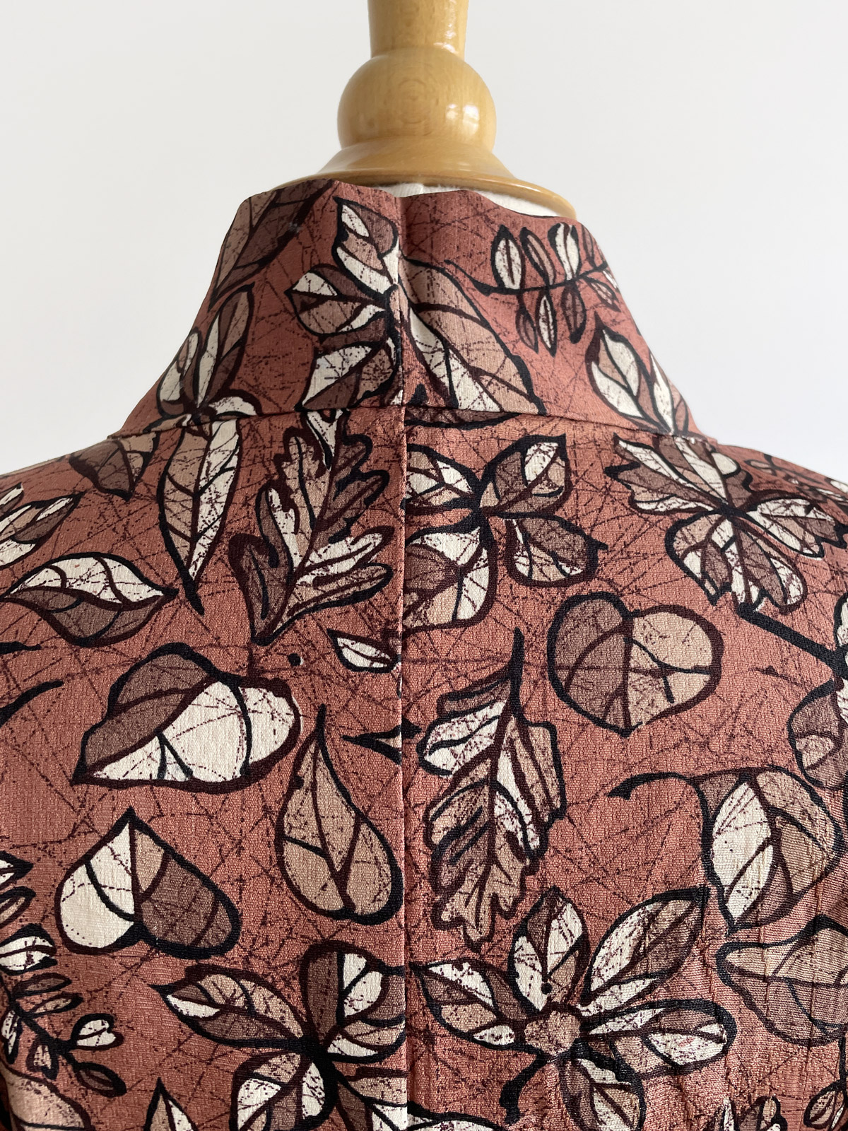 Konoha – Kimono jacket with print design of leaves
