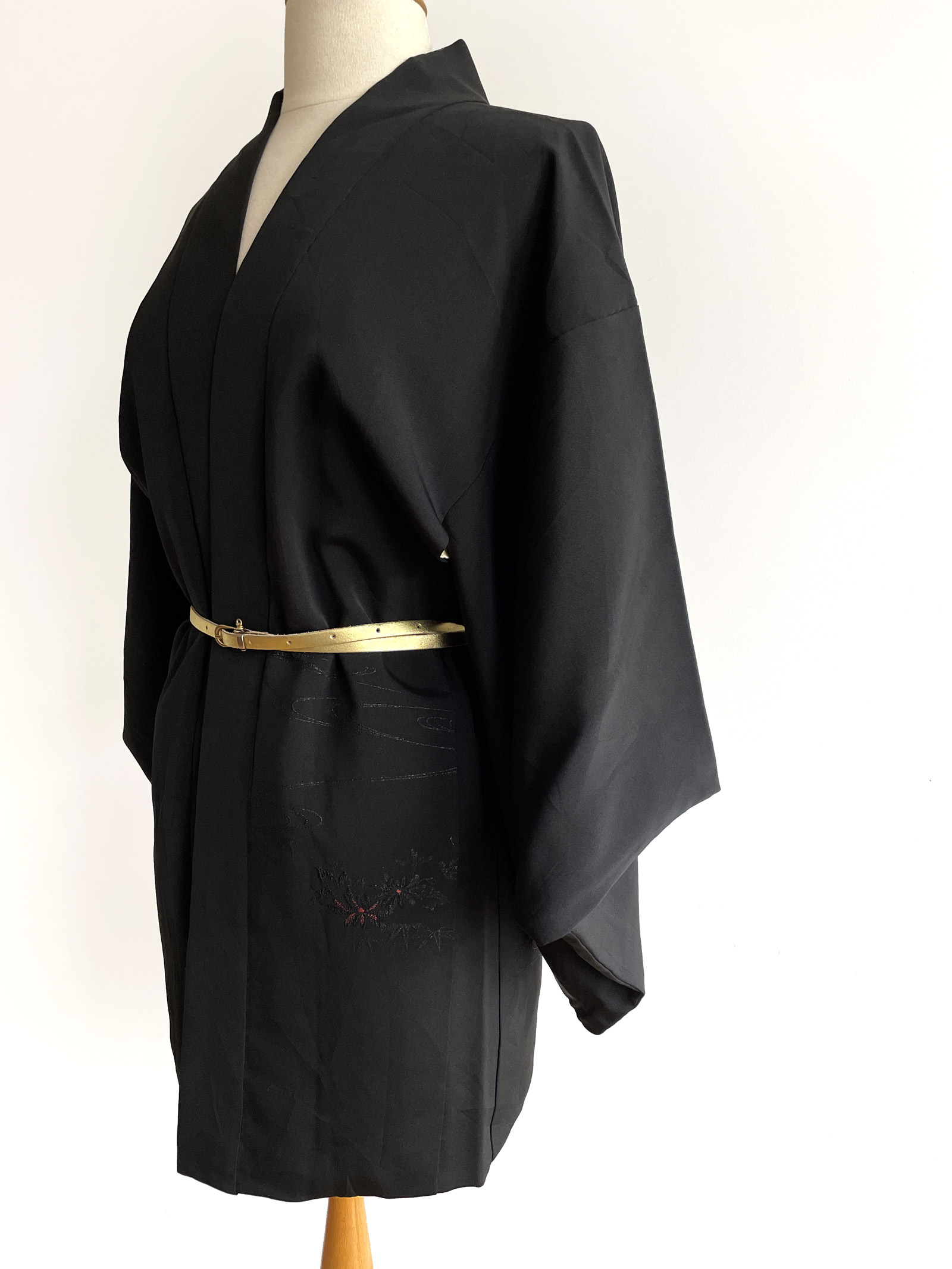 Sensai – chic Kimono jacket with subtle shiny details