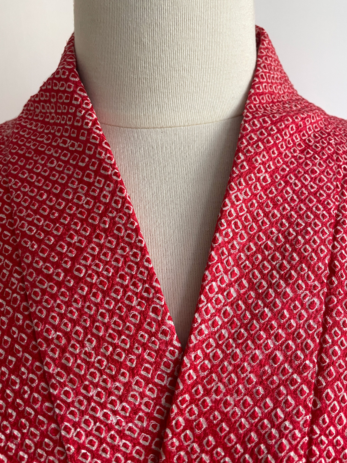 Suki – silk Shibori Kimono jacket in bright red