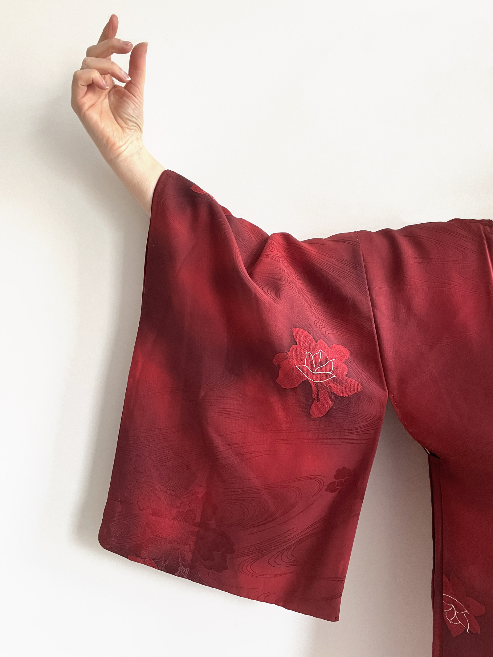 Aiko – Gorgeous Kimono jacket in imperial red