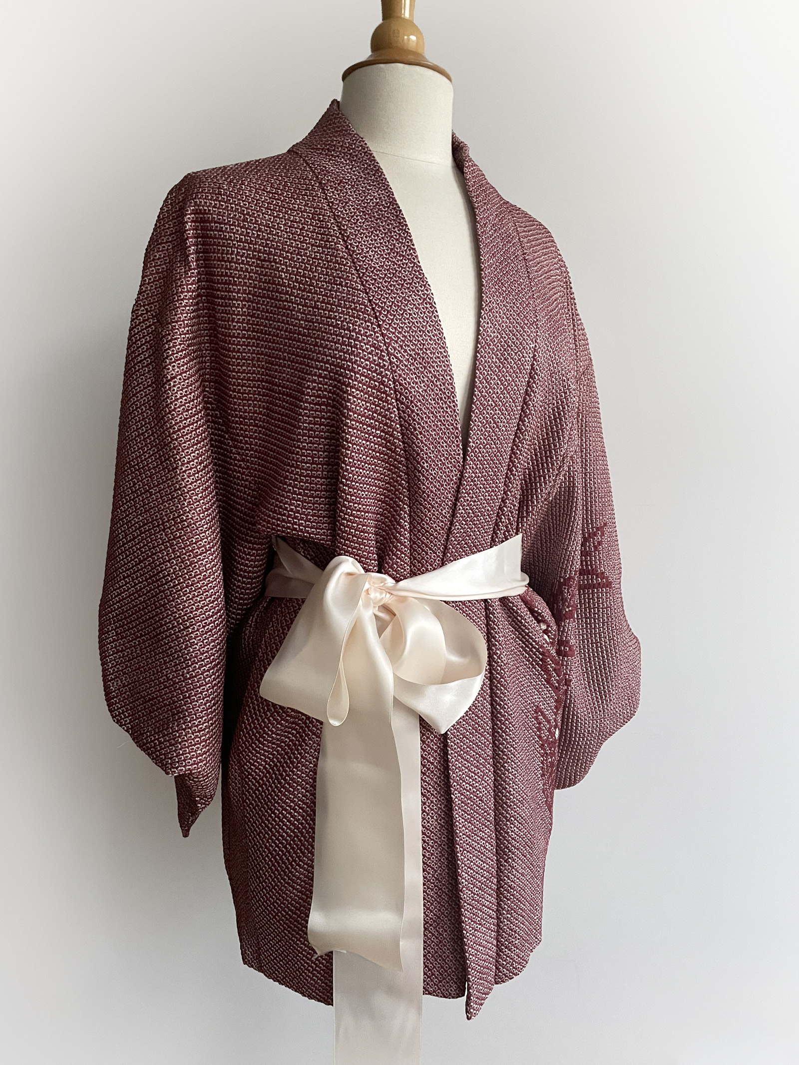 Yumeka – silk Shibori Kimono jacket in a winered color