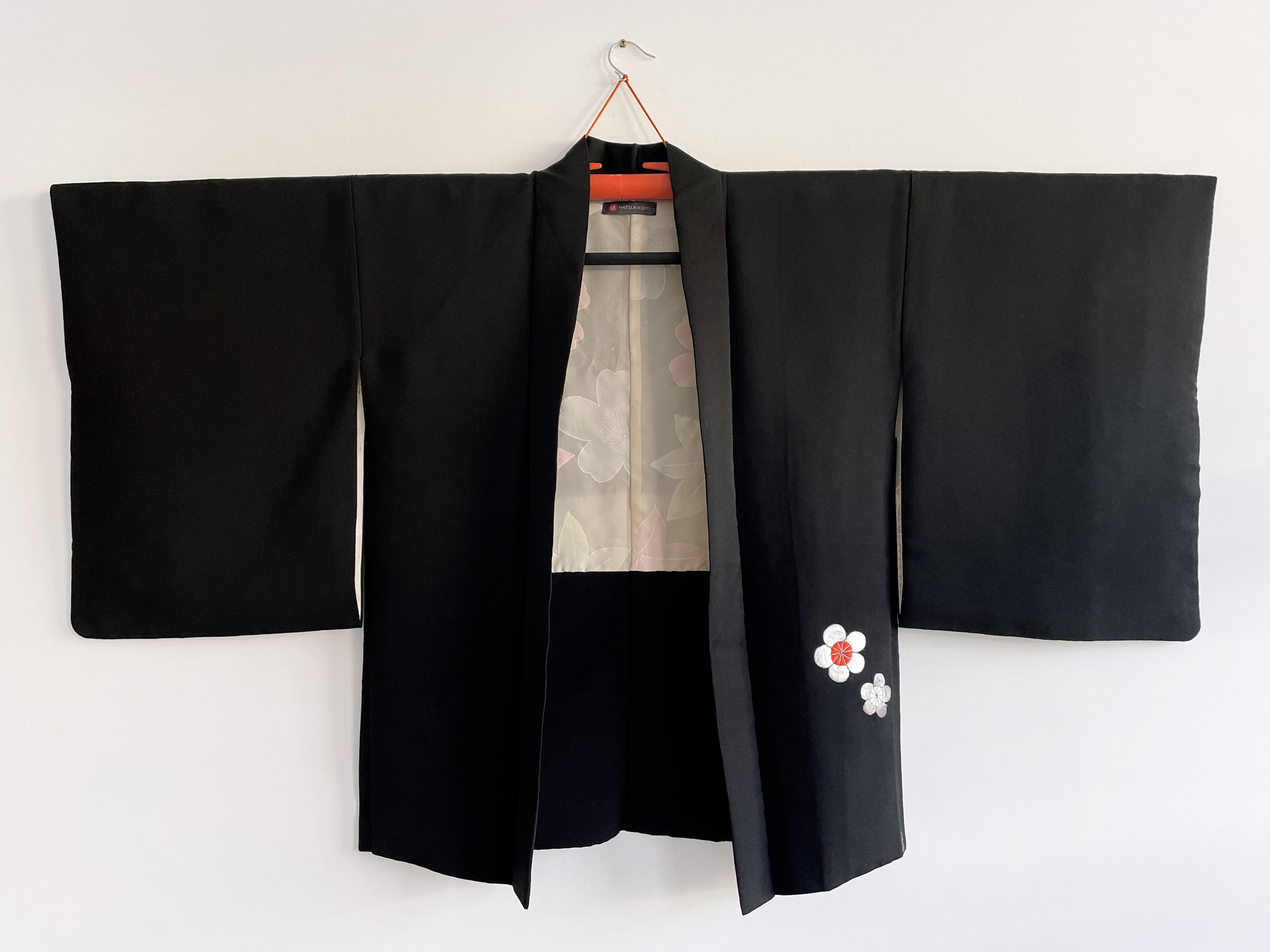 Kofuku – Black Kimono Jacket with colorful embroidery