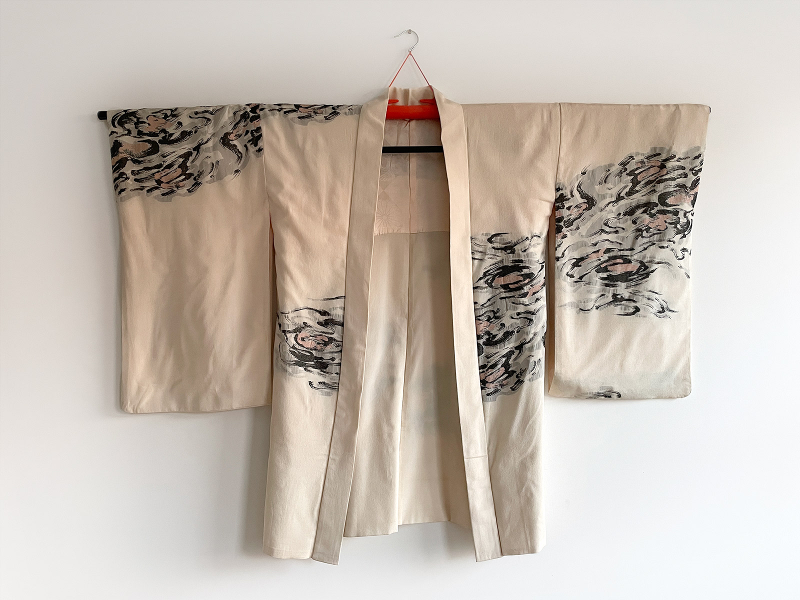 Mitsu – vintage Kimono jacket with artistic design