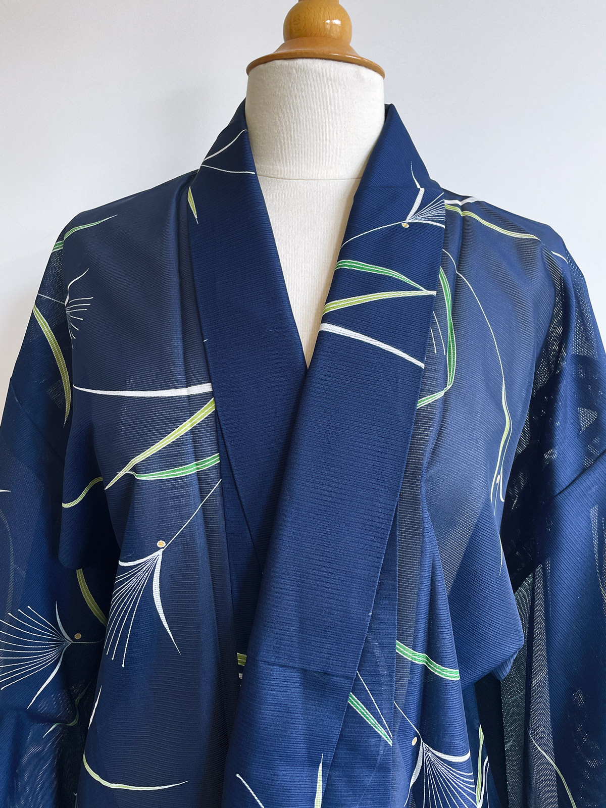 Seiran – Summer kimono in deep dark blue