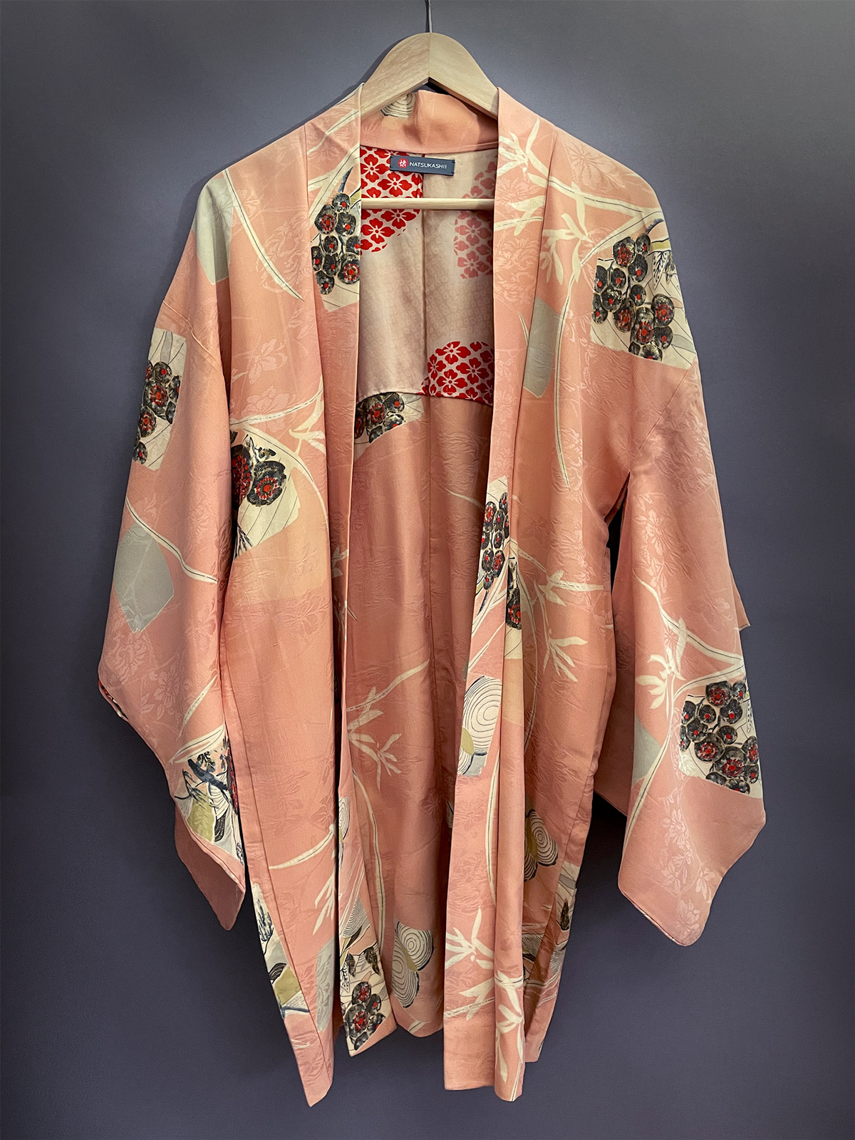 Hitomi – vintage silk Haori in salmon pink