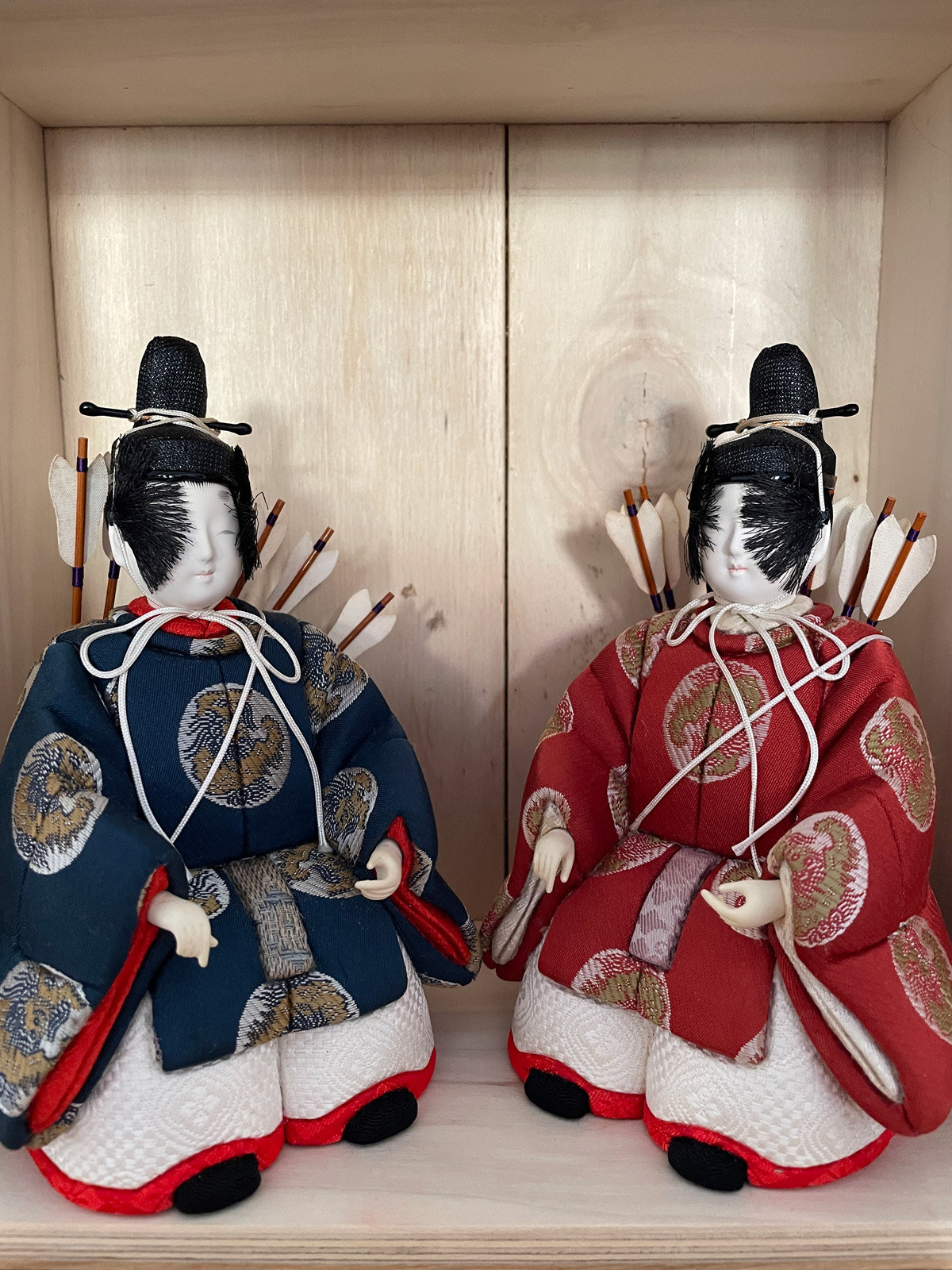 Vintage silk Hina dolls – ministers