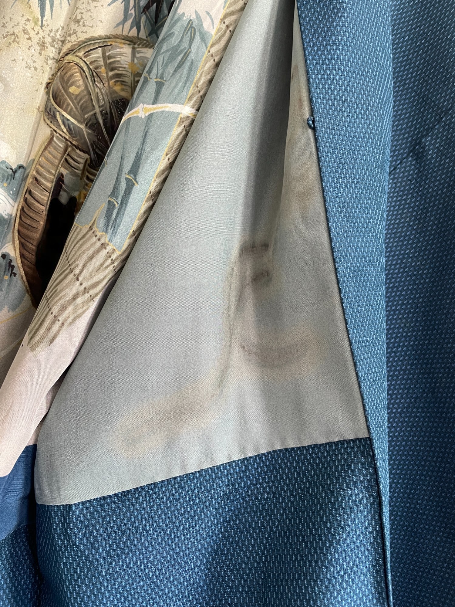 SOLD ~ TORI – silk men’s Haori (Kimono jacket) in bright blue