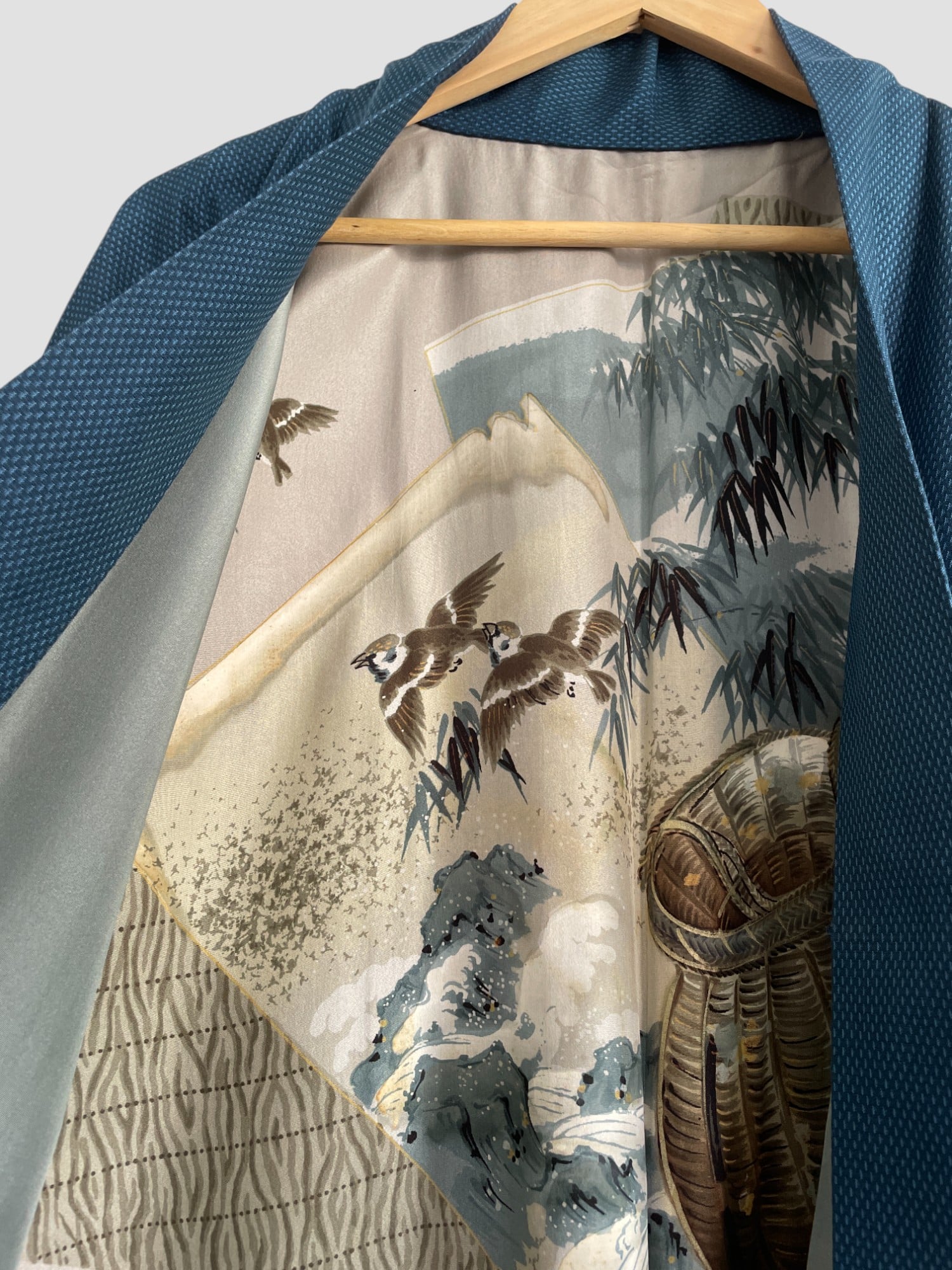 SOLD ~ TORI – silk men’s Haori (Kimono jacket) in bright blue