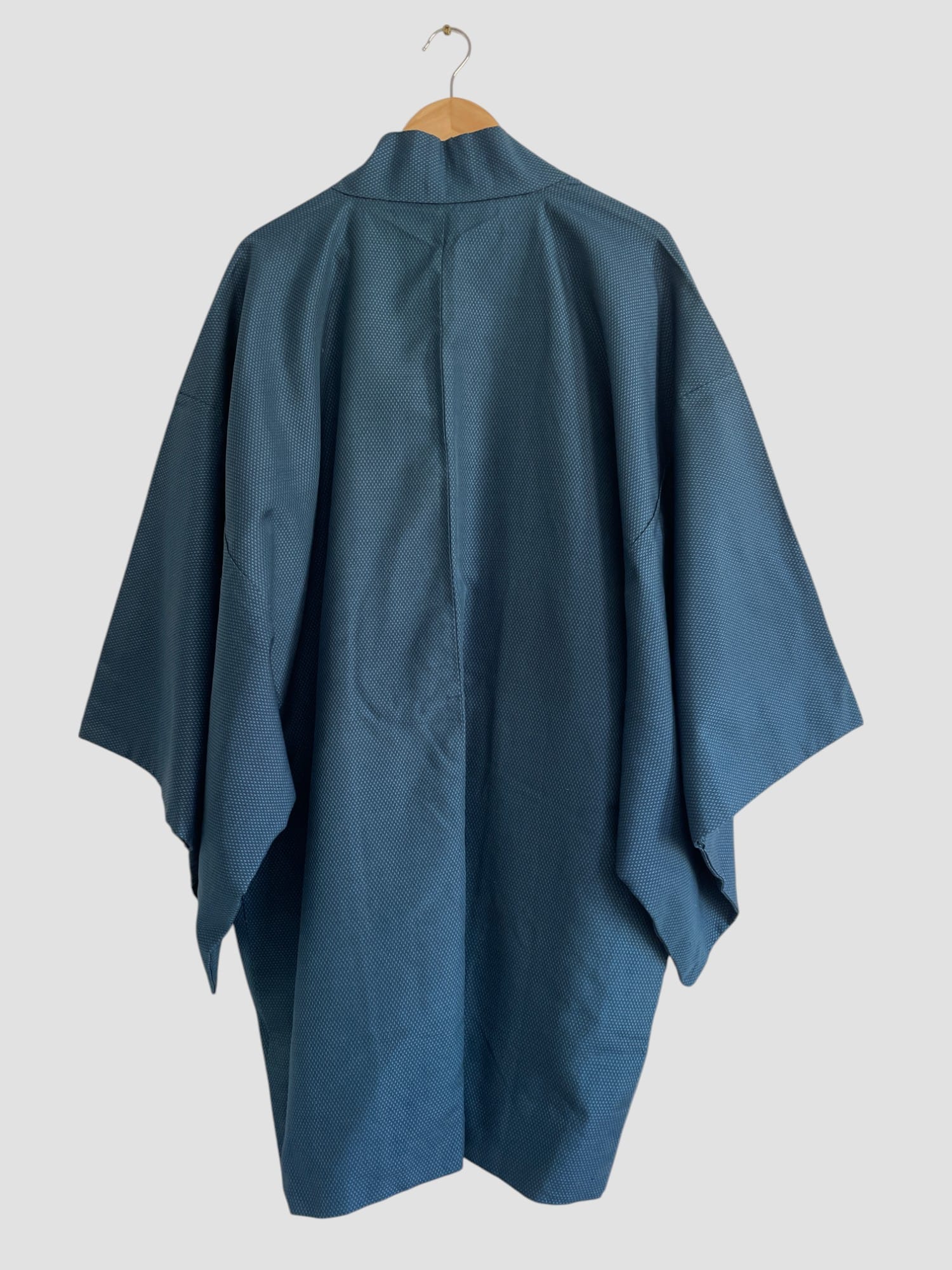 SOLD ~ TORI – silk men’s Haori (Kimono jacket) in bright blue