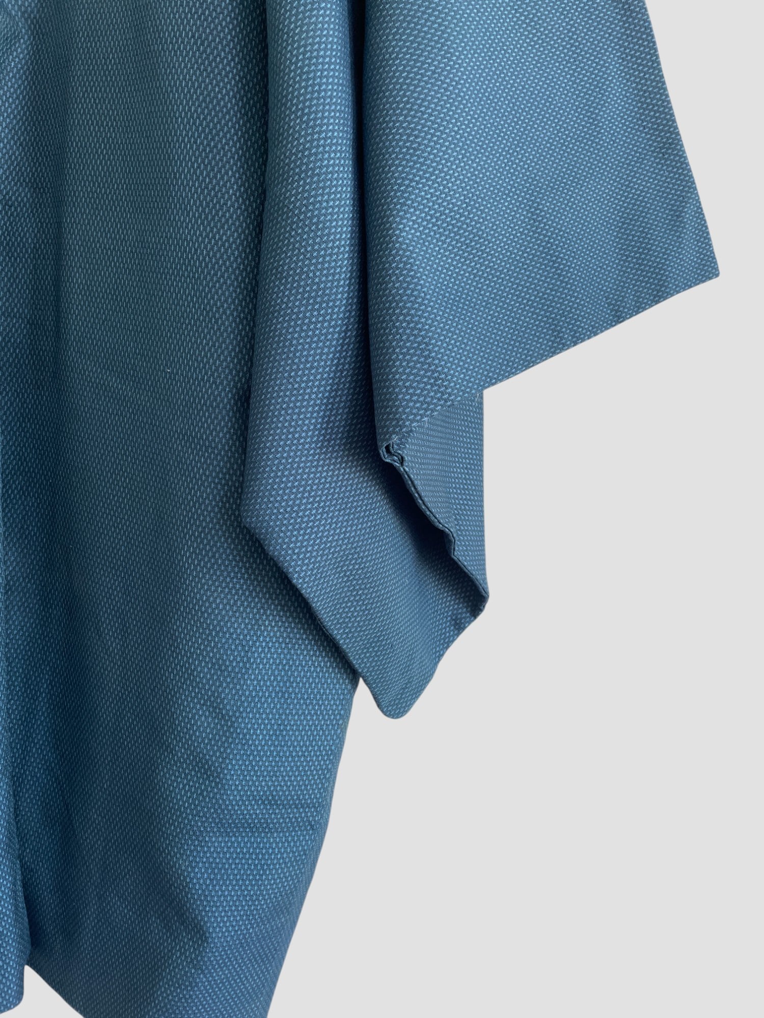SOLD ~ TORI – silk men’s Haori (Kimono jacket) in bright blue