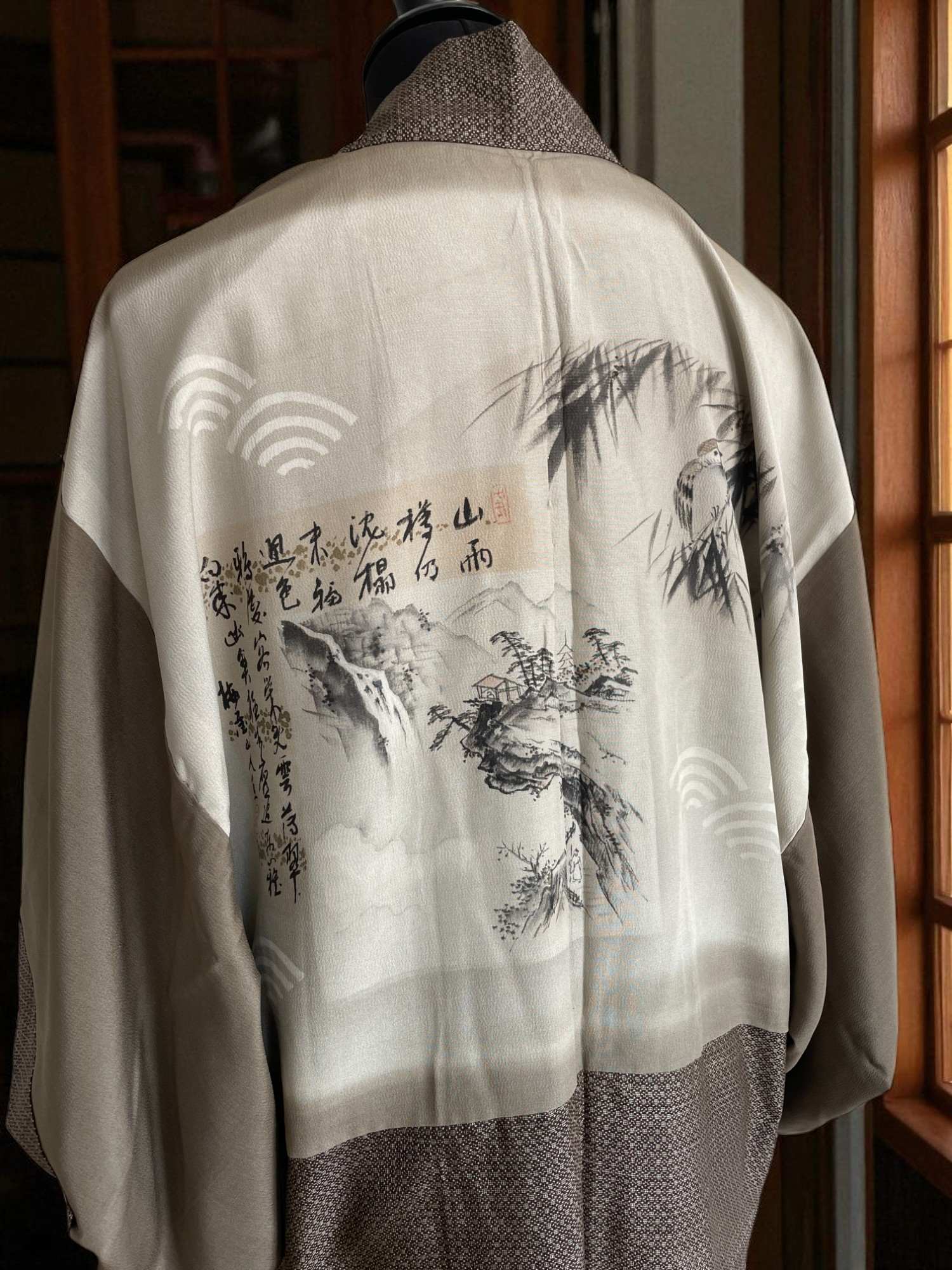 SUZUME – vintage Oshima Tsumugi silk Kimono Haori for men with hand-painted silk lining
