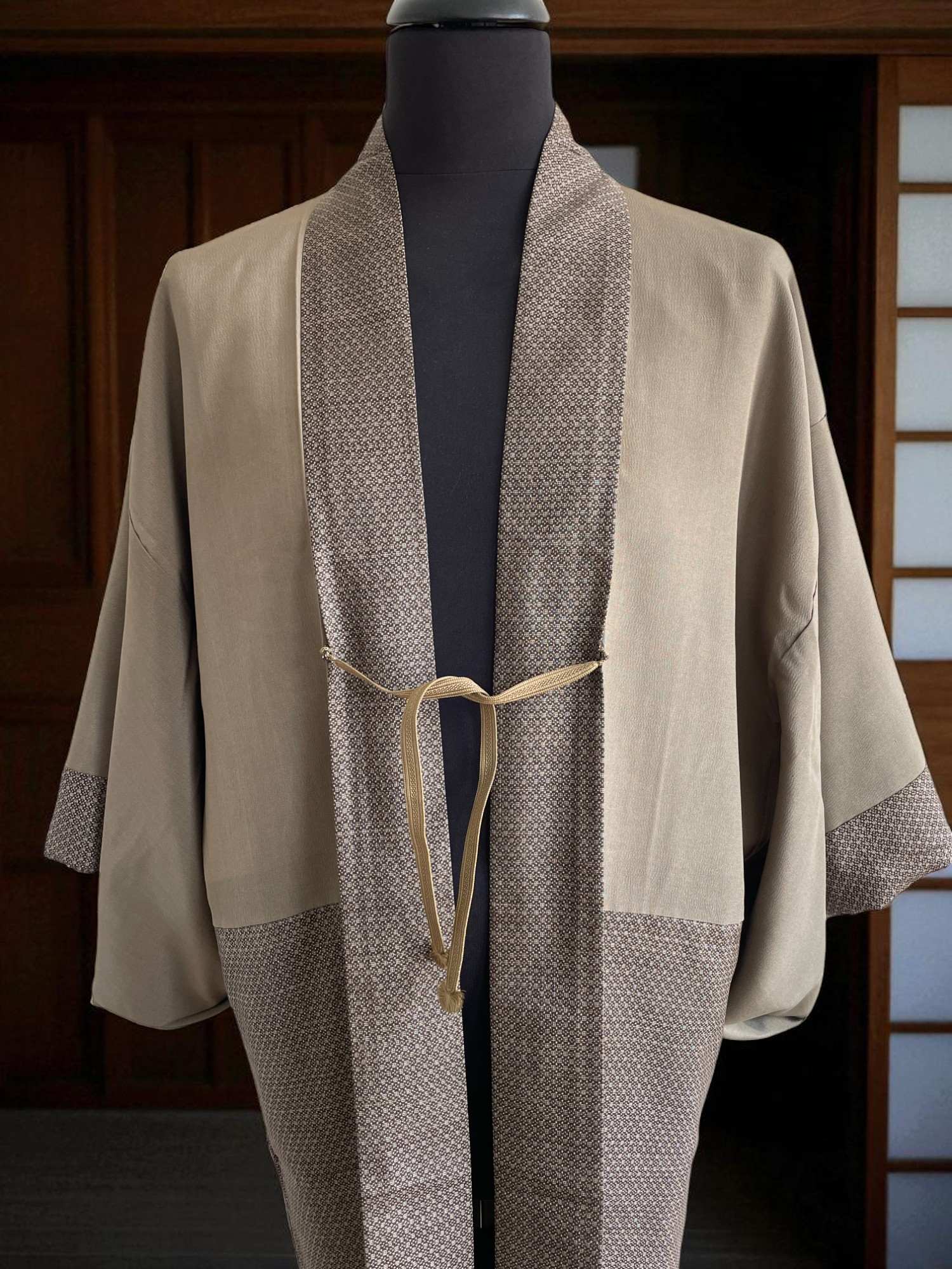 SUZUME – vintage Oshima Tsumugi silk Kimono Haori for men with hand-painted silk lining