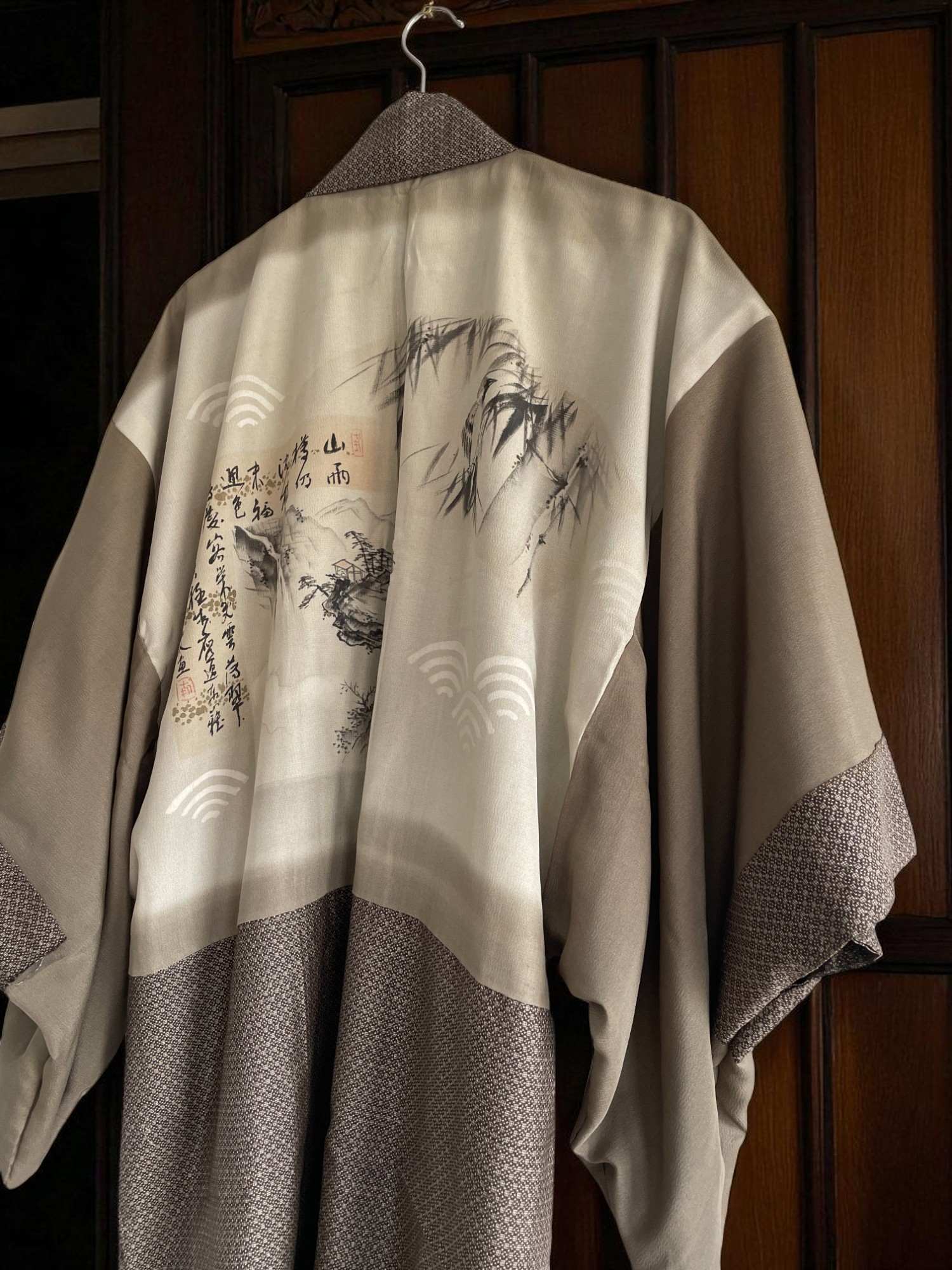 SUZUME – vintage Oshima Tsumugi silk Kimono Haori for men with hand-painted silk lining