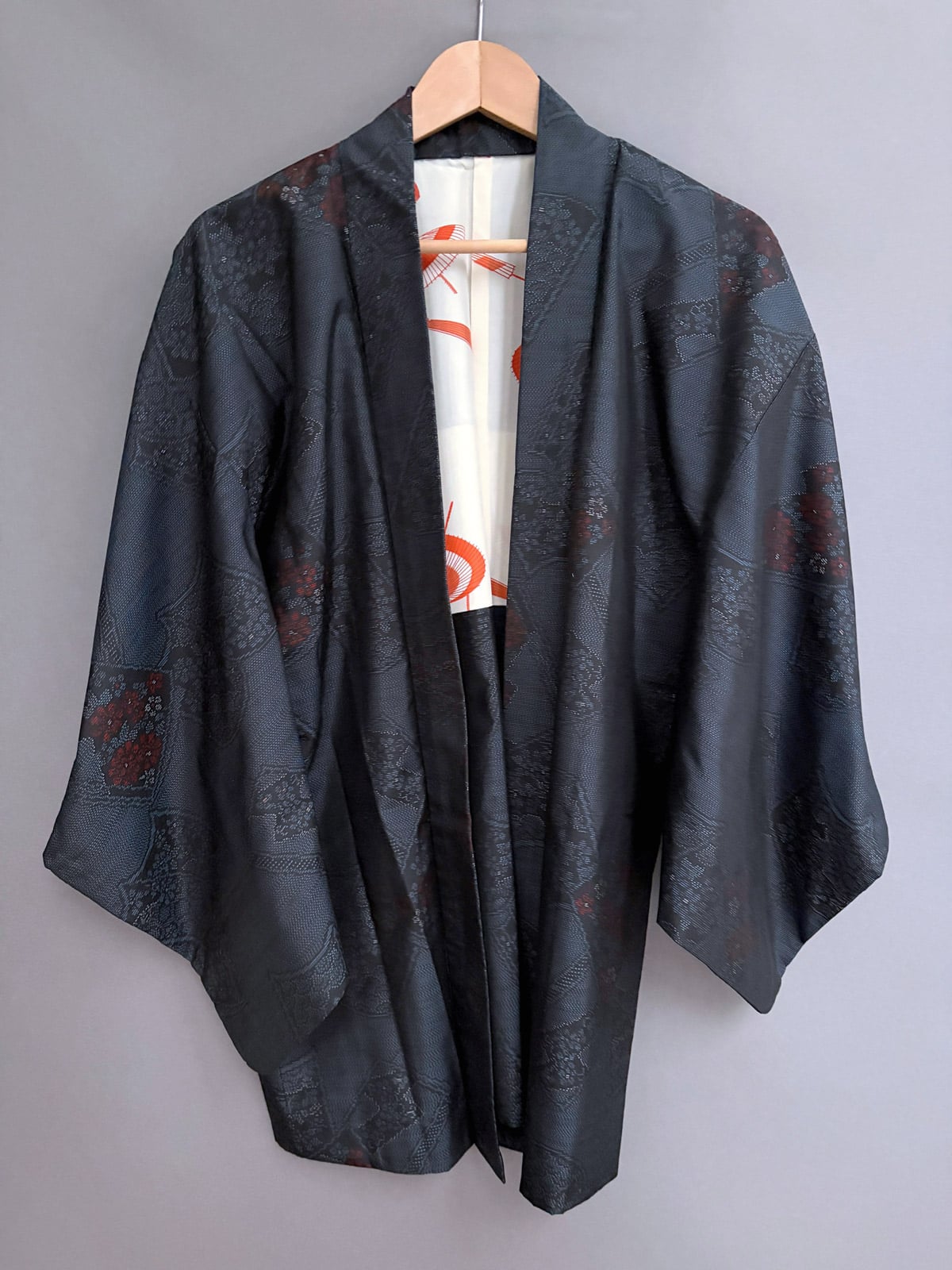 NOKON – Vintage Tsumugi silk Haori (Kimono jacket) in deep blue