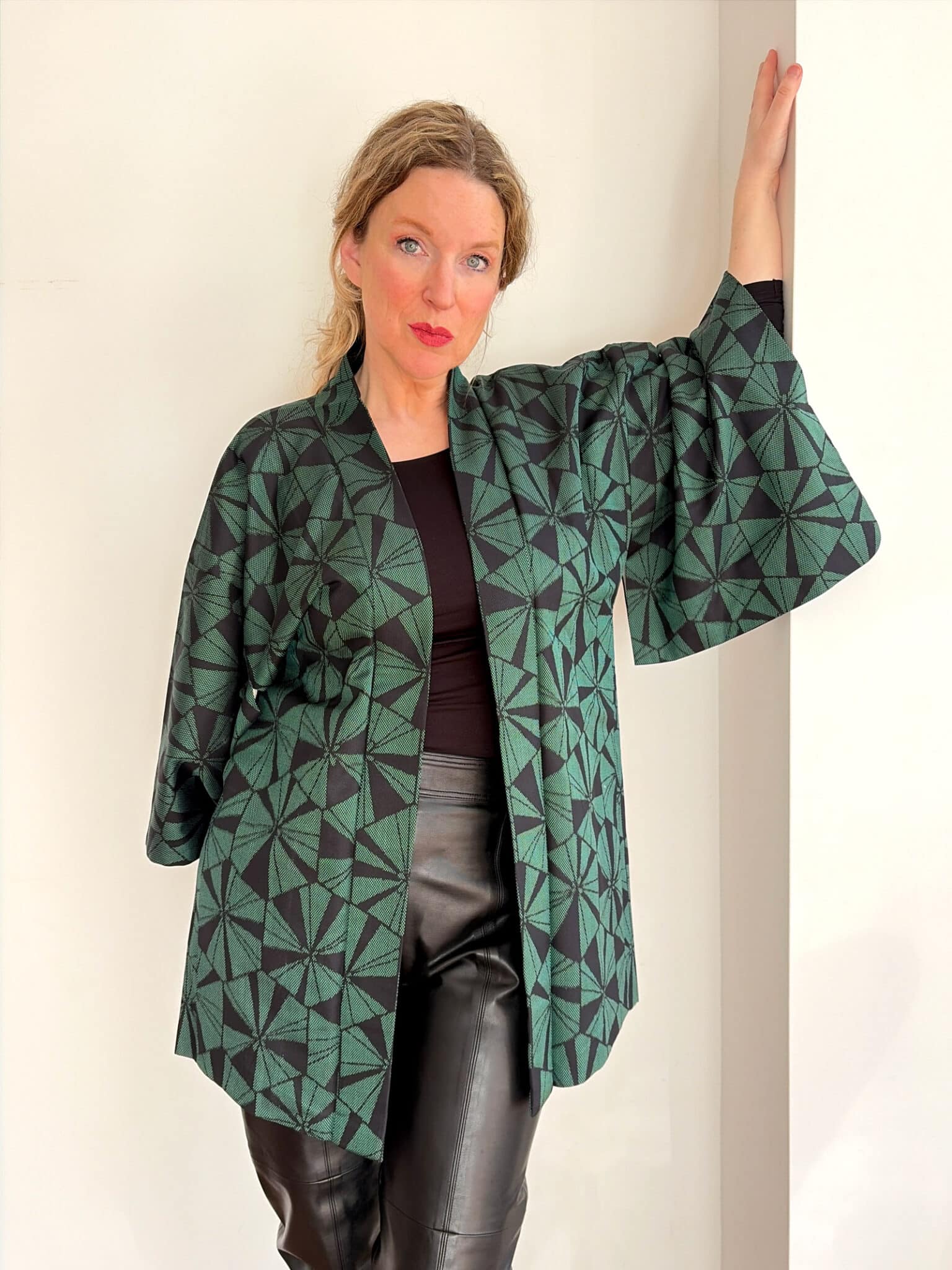 WAKABA – Vintage Haori in green & black geometric pattern
