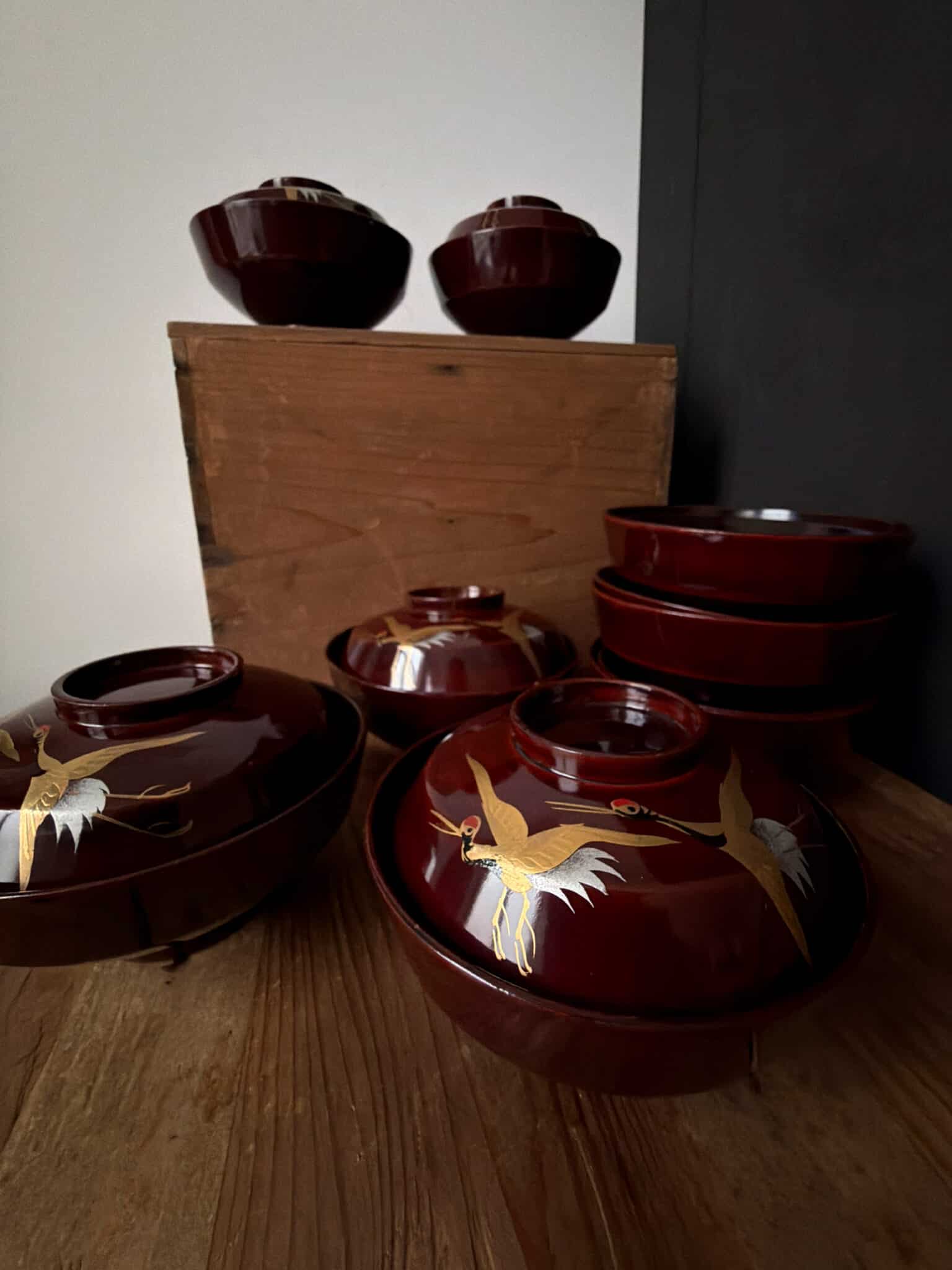Antique Maki-e lacquerware bowls - set of 8 in original wooden box natsukashii netherlands