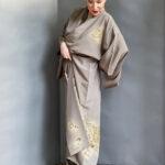 Vintage silk taupe Kimono with delicate floral pattern