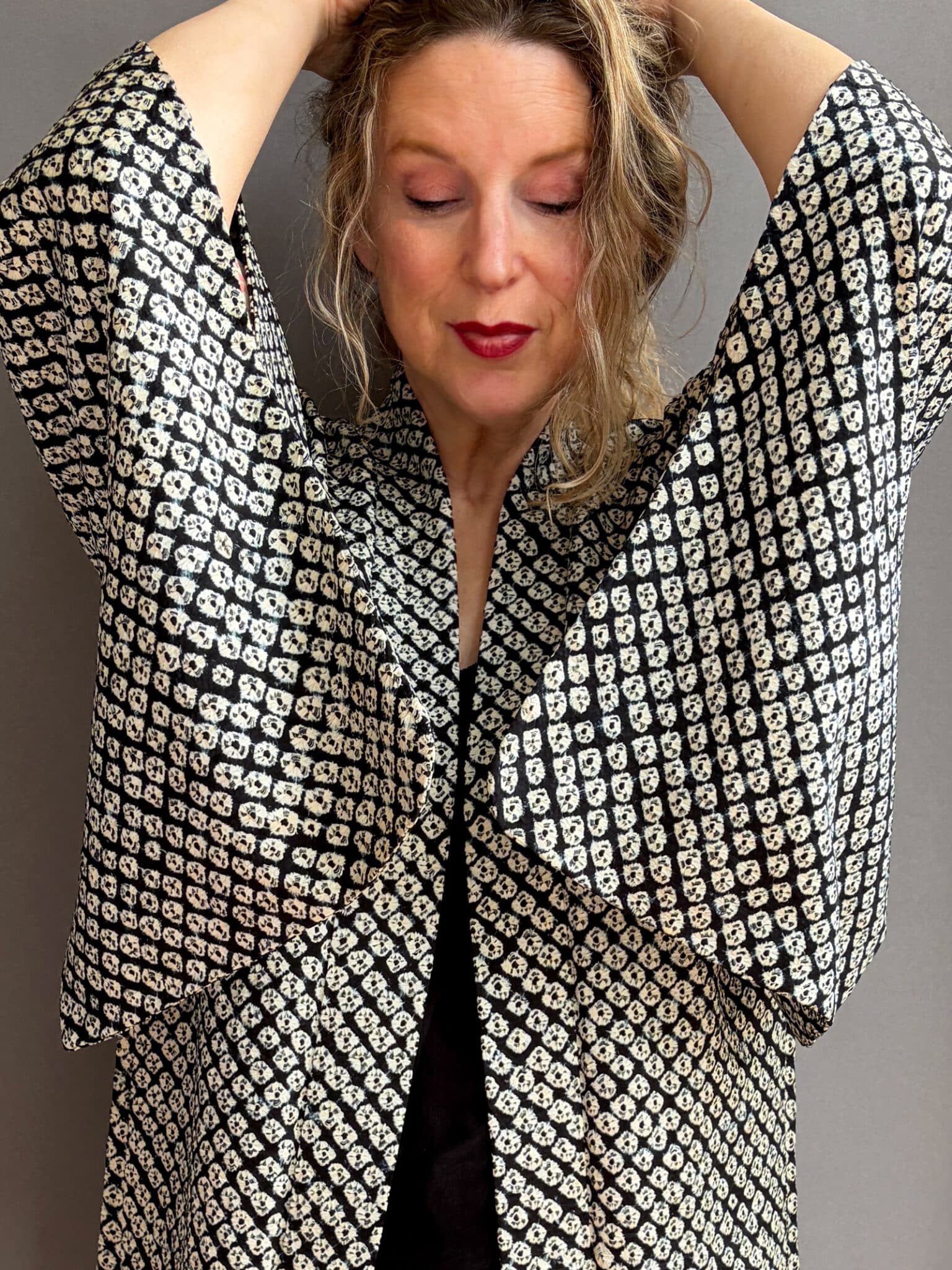 KASA-MAKI – Vintage silk Shibori Haori with hand-dyed pattern