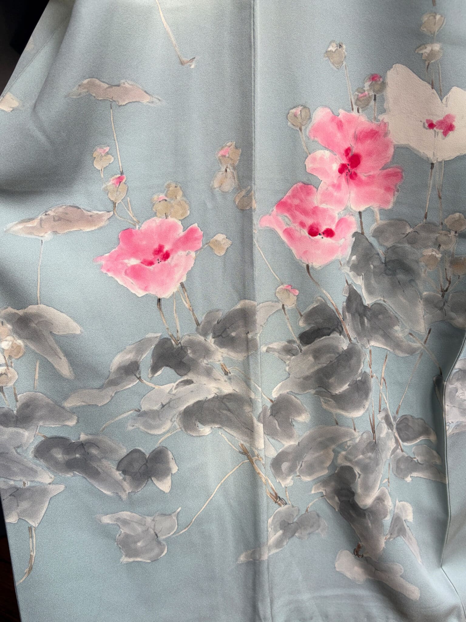 MITSUKO – Hand-painted silk Kimono in light blue Natsukashii Netherlands Kimono