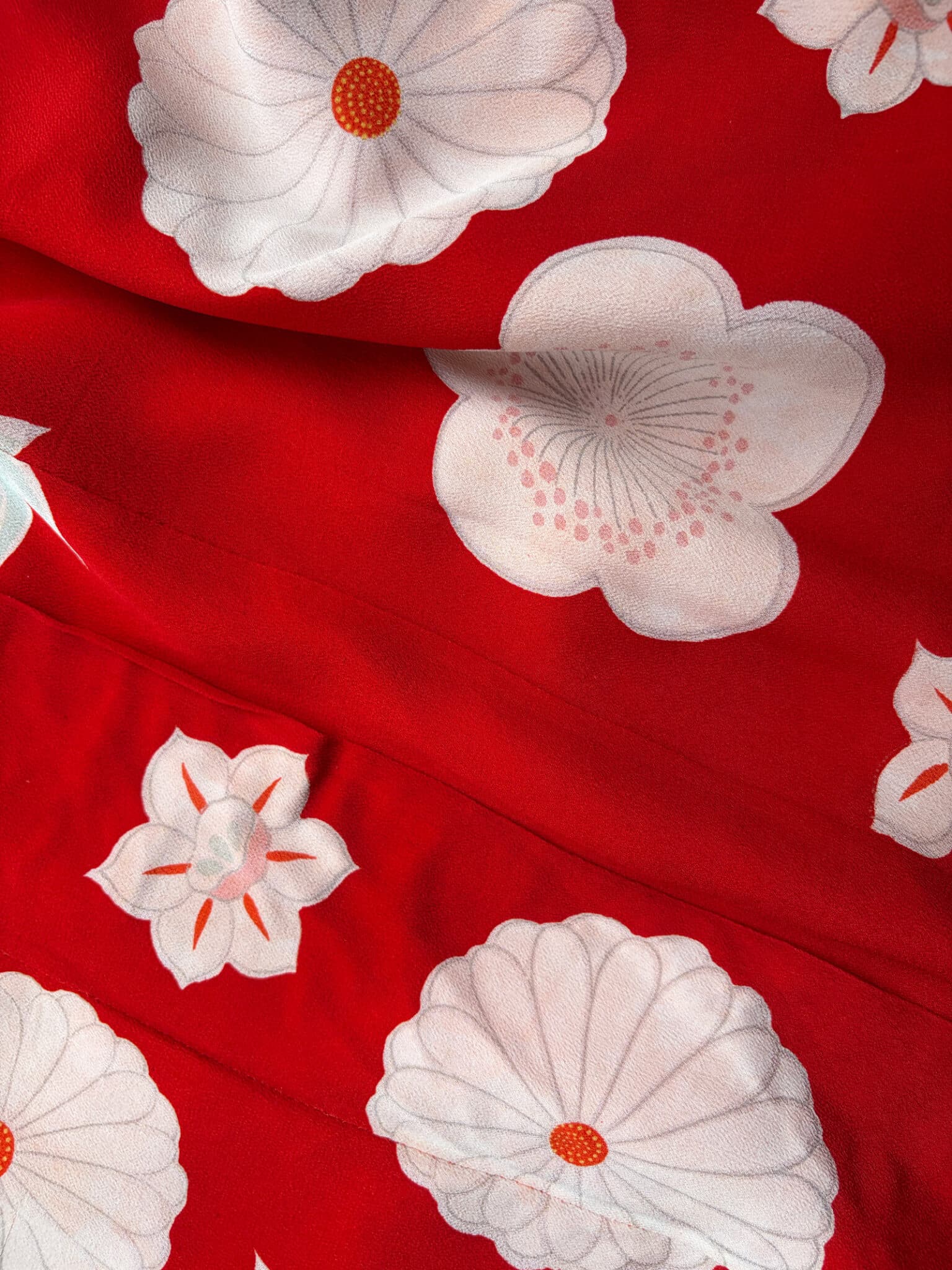 HANA – Antique silk red Nagajuban Kimono