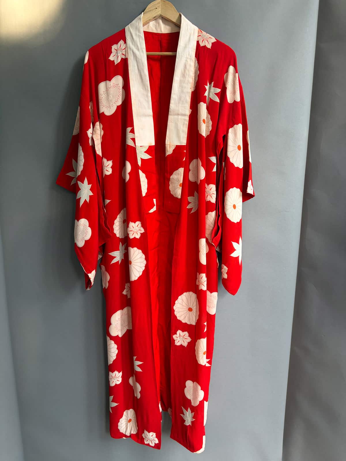 HANA - Antique silk red Nagajuban Kimono netherlands natsukashii