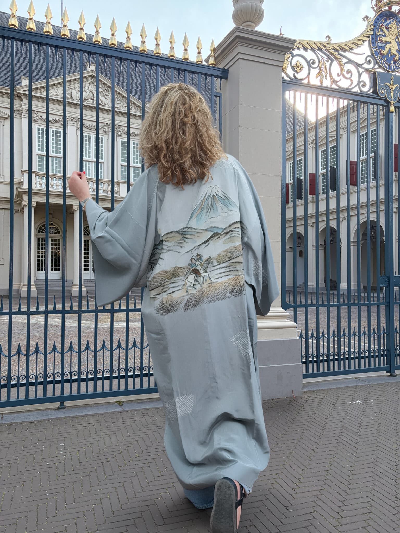Vintage silk Nagajuban kimono with hand-painted landscape - unisex natsukashii kimono netherlands