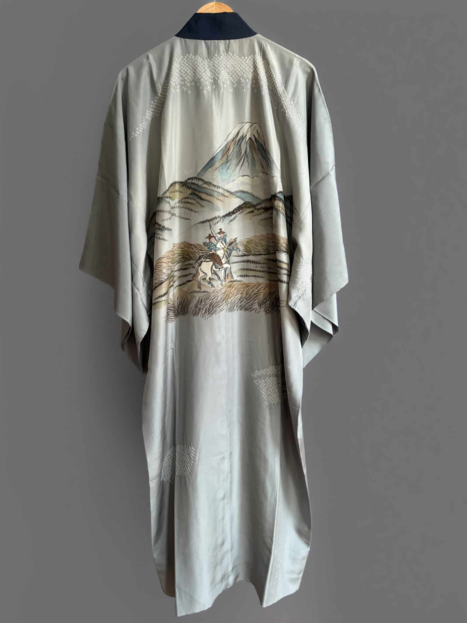 Vintage silk Nagajuban kimono with hand-painted landscape - unisex natsukashii kimono netherlands