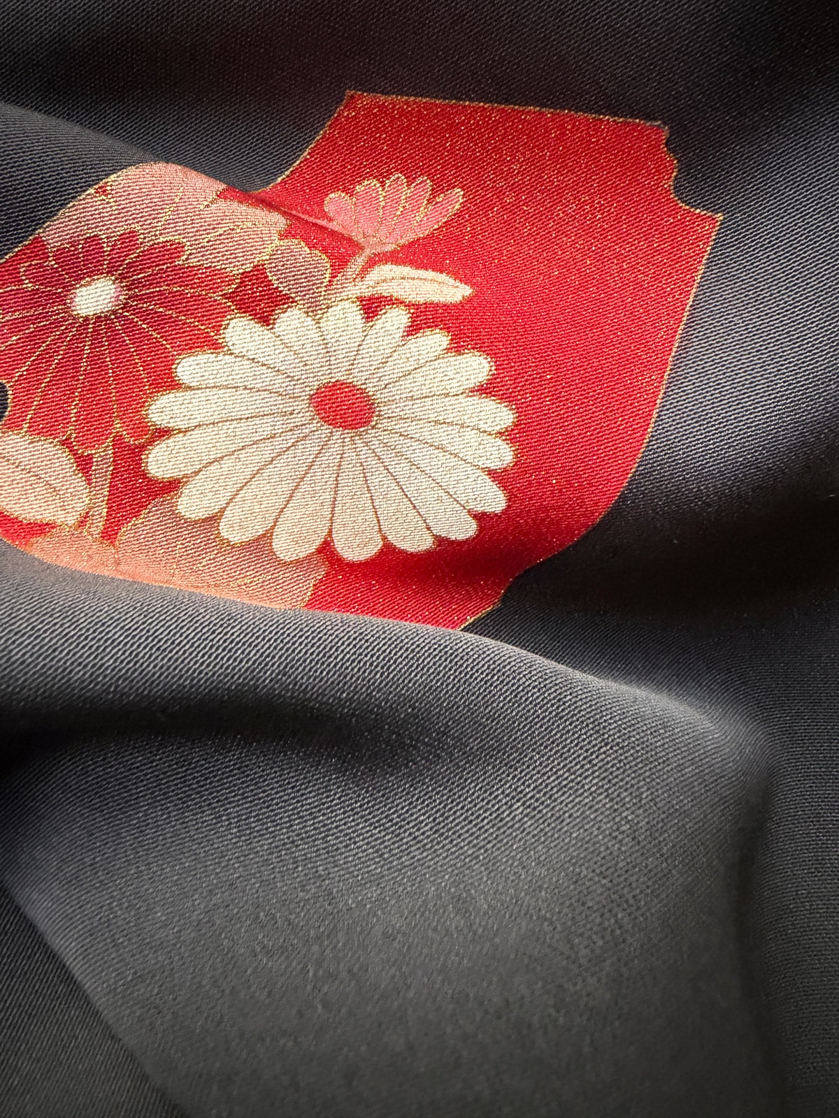 ODAYAKA – vintage SILK Haori (kimono jacket) with floral details