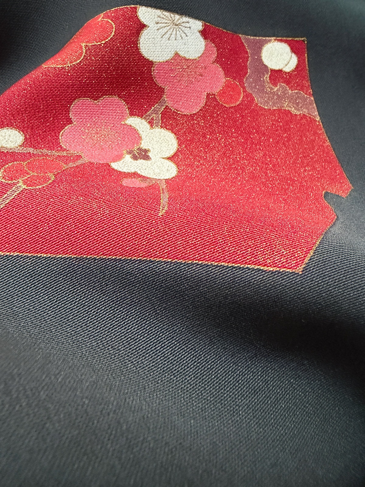 ODAYAKA – vintage SILK Haori (kimono jacket) with floral details