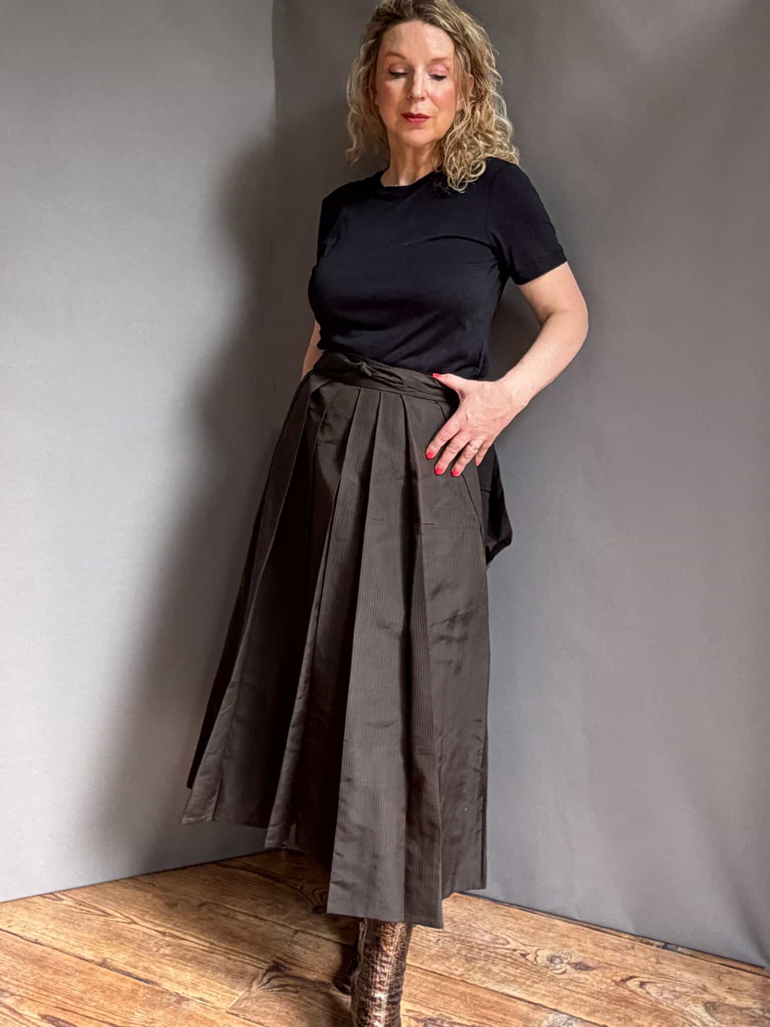 SHIMA – Vintage men’s Hakama with fine stripes