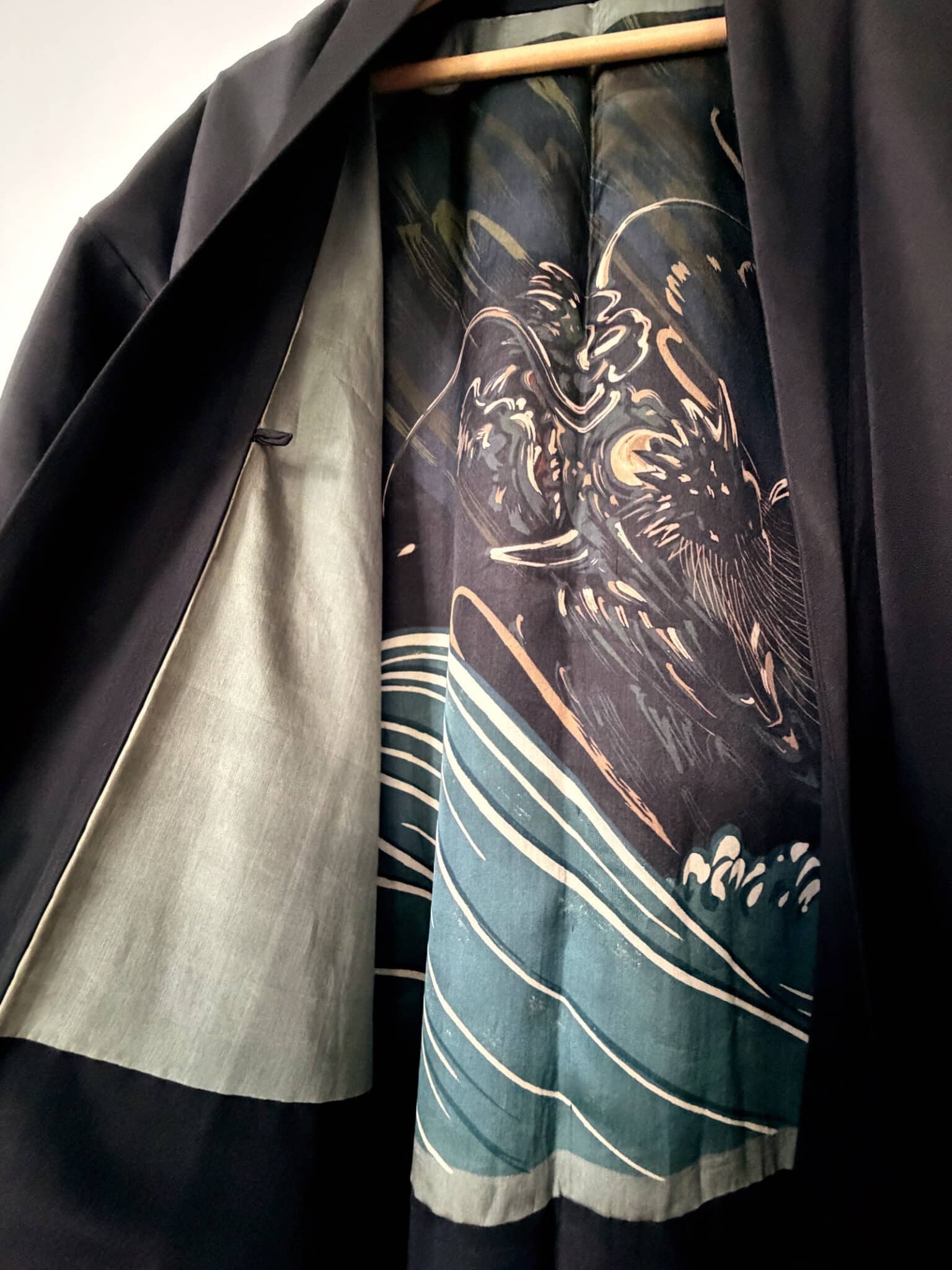 RYUJIN - Vintage men’s silk Haori with Dragon lining natsukashii kimono netherlands
