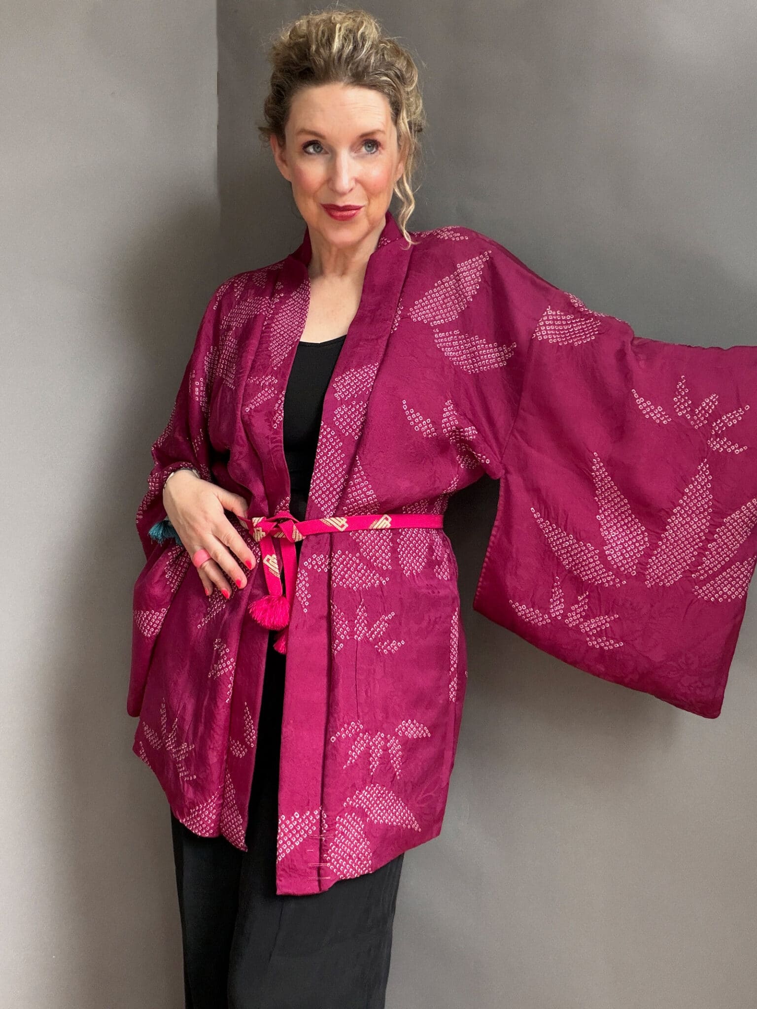 KURENAI – antique silk Shibori Haori in red-purple
