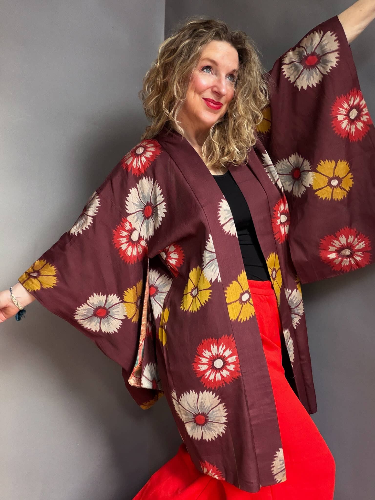 ETSUKO – antique silk Meisen Haori (Kimono jacket) in plum color with floral design