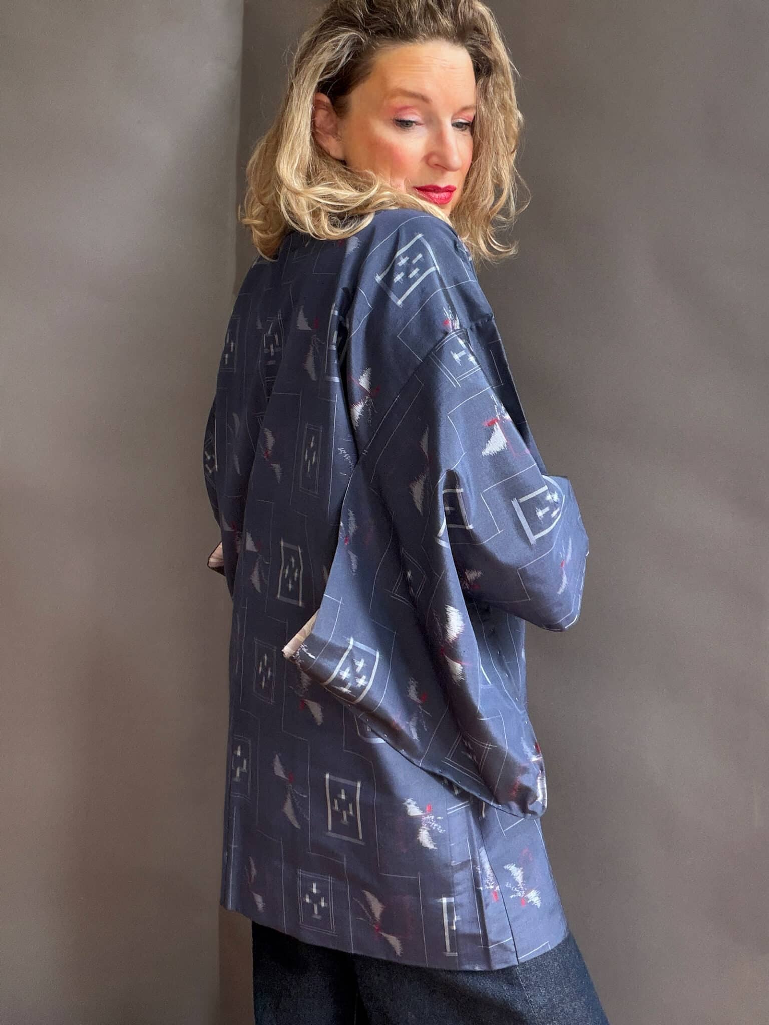 TSUMUGI - vintage Tsumugi silk Haori in jeans blue natsukashii silk netherlandskimono