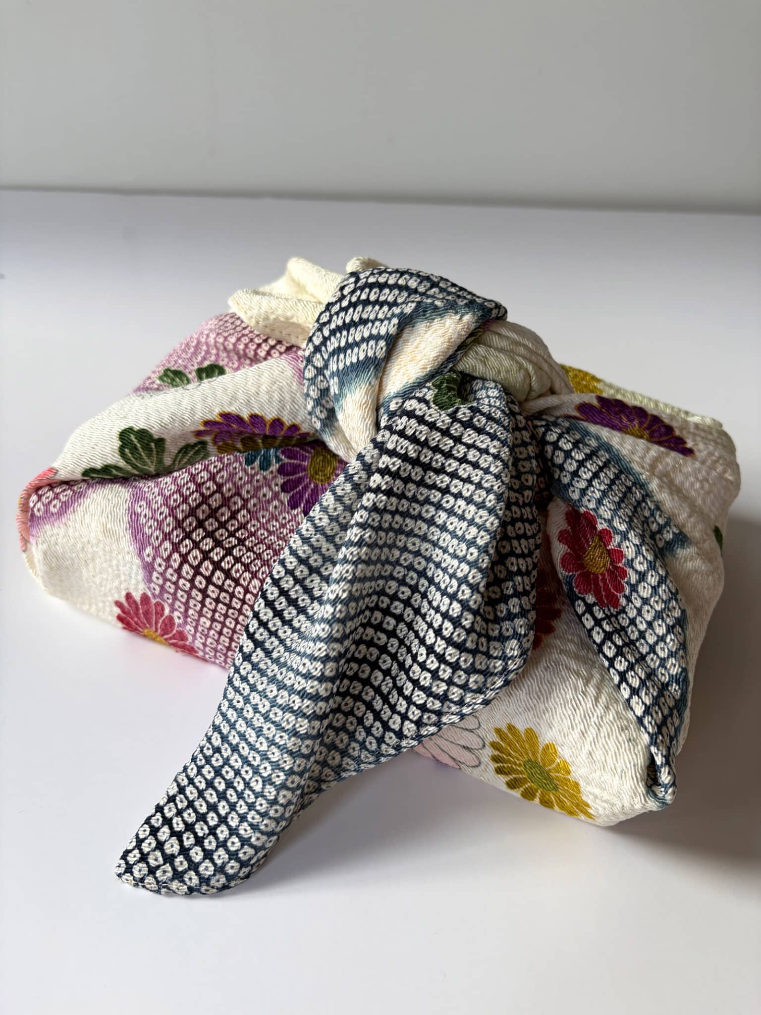 Vintage Chirimen silk Furoshiki - chrysanthemums & clouds natsukashii wrapping cloth netherlands kimono