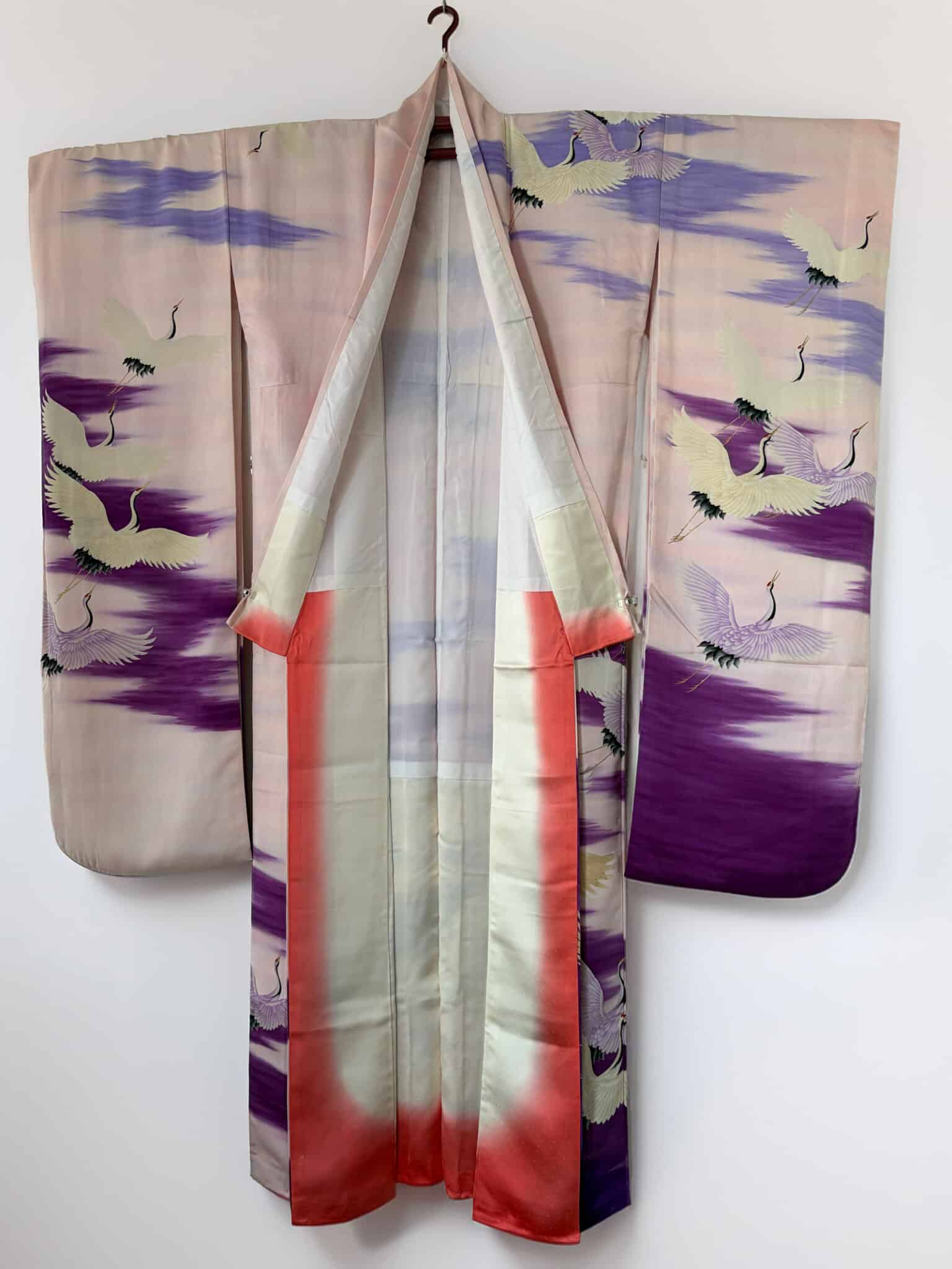 ASUKA - vintage silk Furisode Kimono with flying cranes natsukashii netherlandskimono